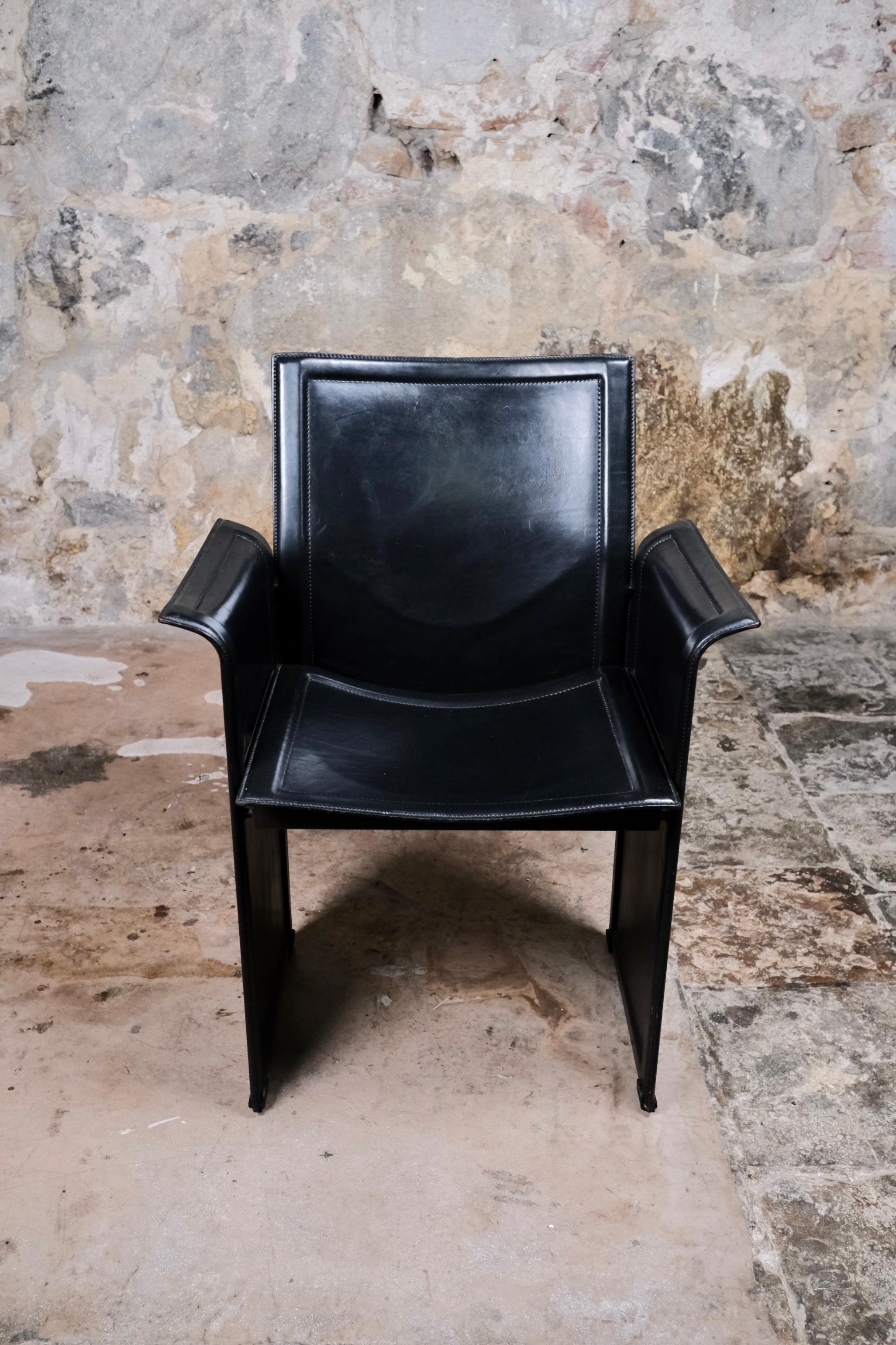Set di 4 sedie Korium in pelle nera, Tito Agnoli per Matteo Grassi, anni '80 In condizioni buone in vendita a Lyon, FR