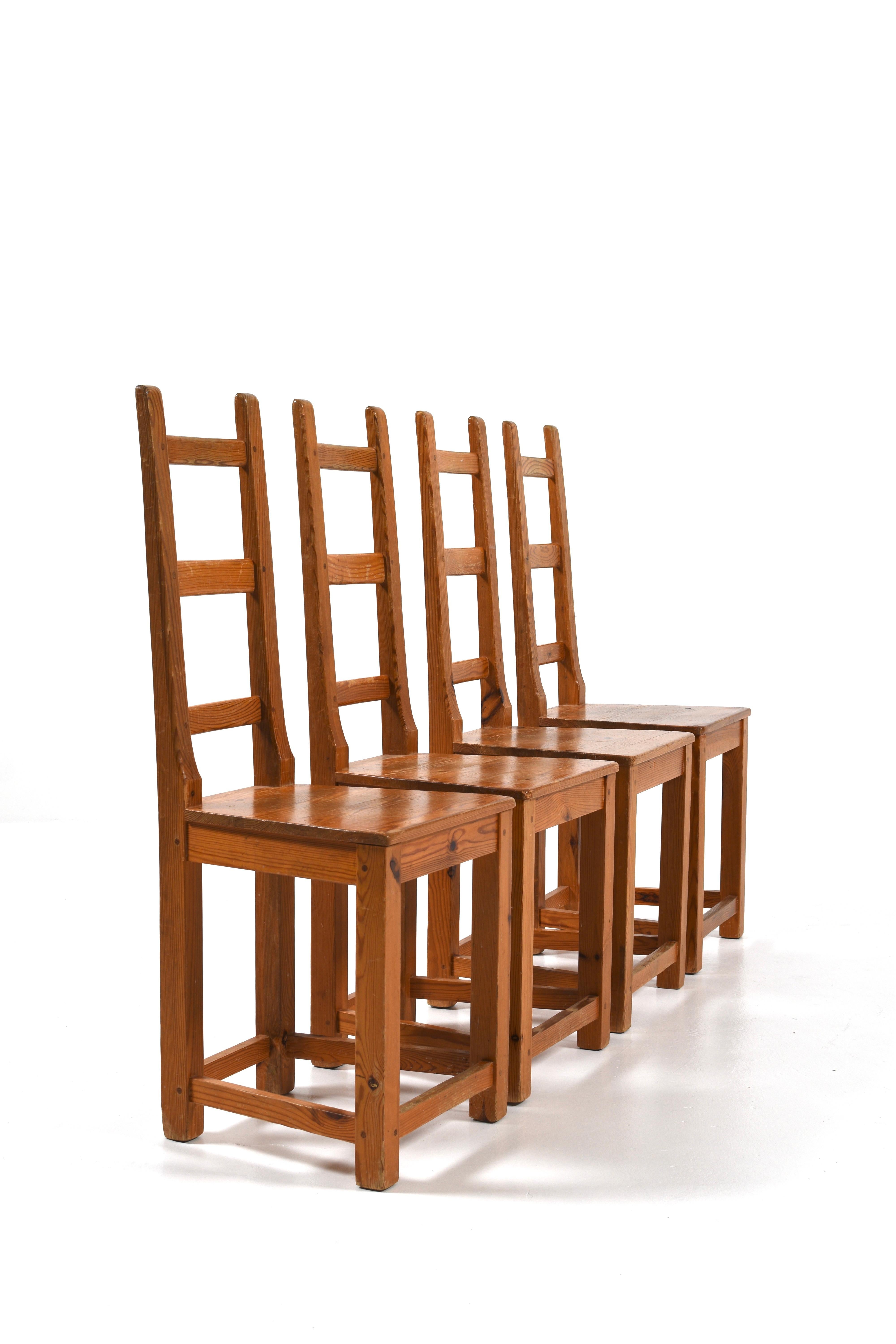 Lot de 4 chaises de salle à manger à dossier en échelle en pin de Sven Larsson, 1970, Suède en vente 6
