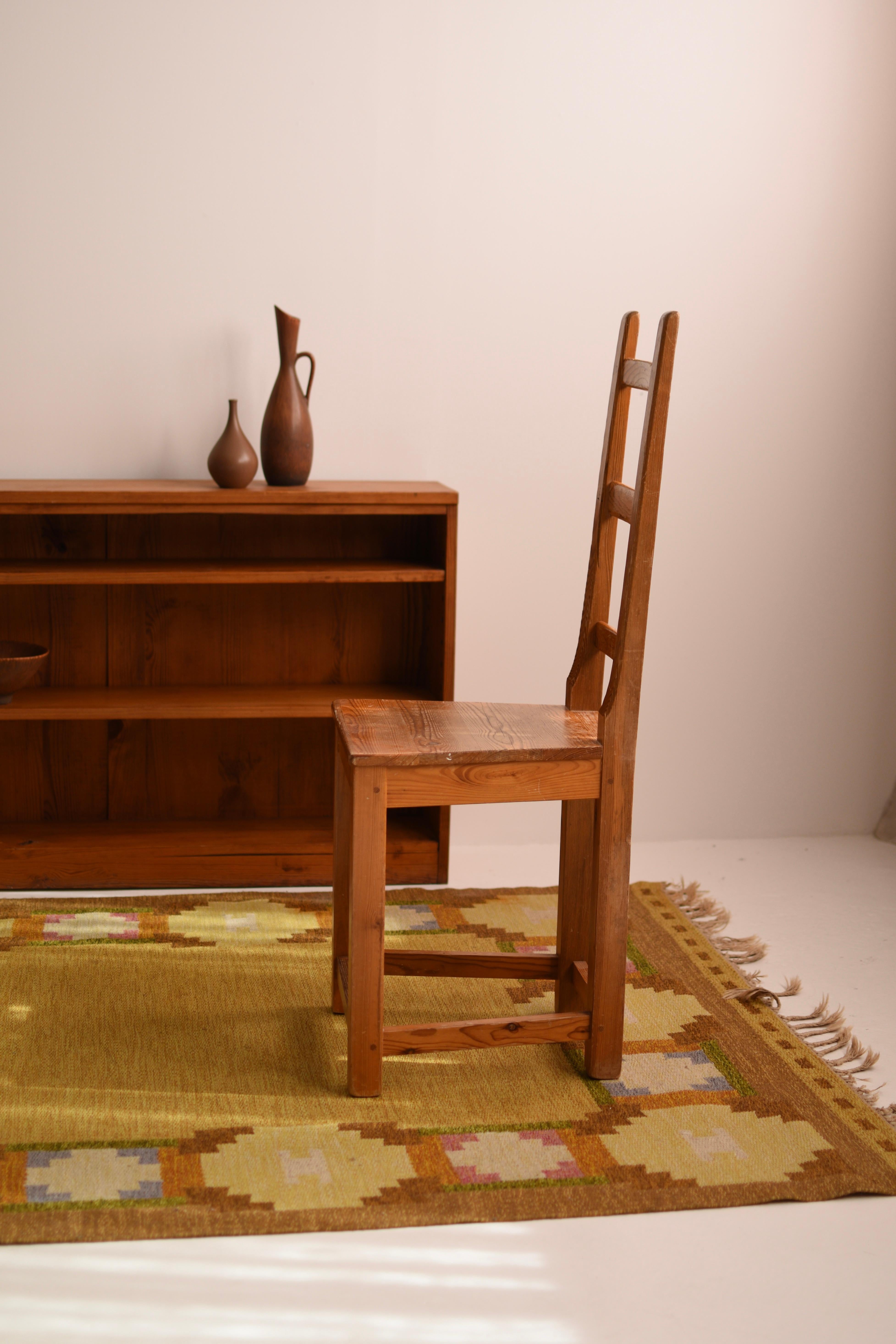 Lot de 4 chaises de salle à manger à dossier en échelle en pin de Sven Larsson, 1970, Suède en vente 11
