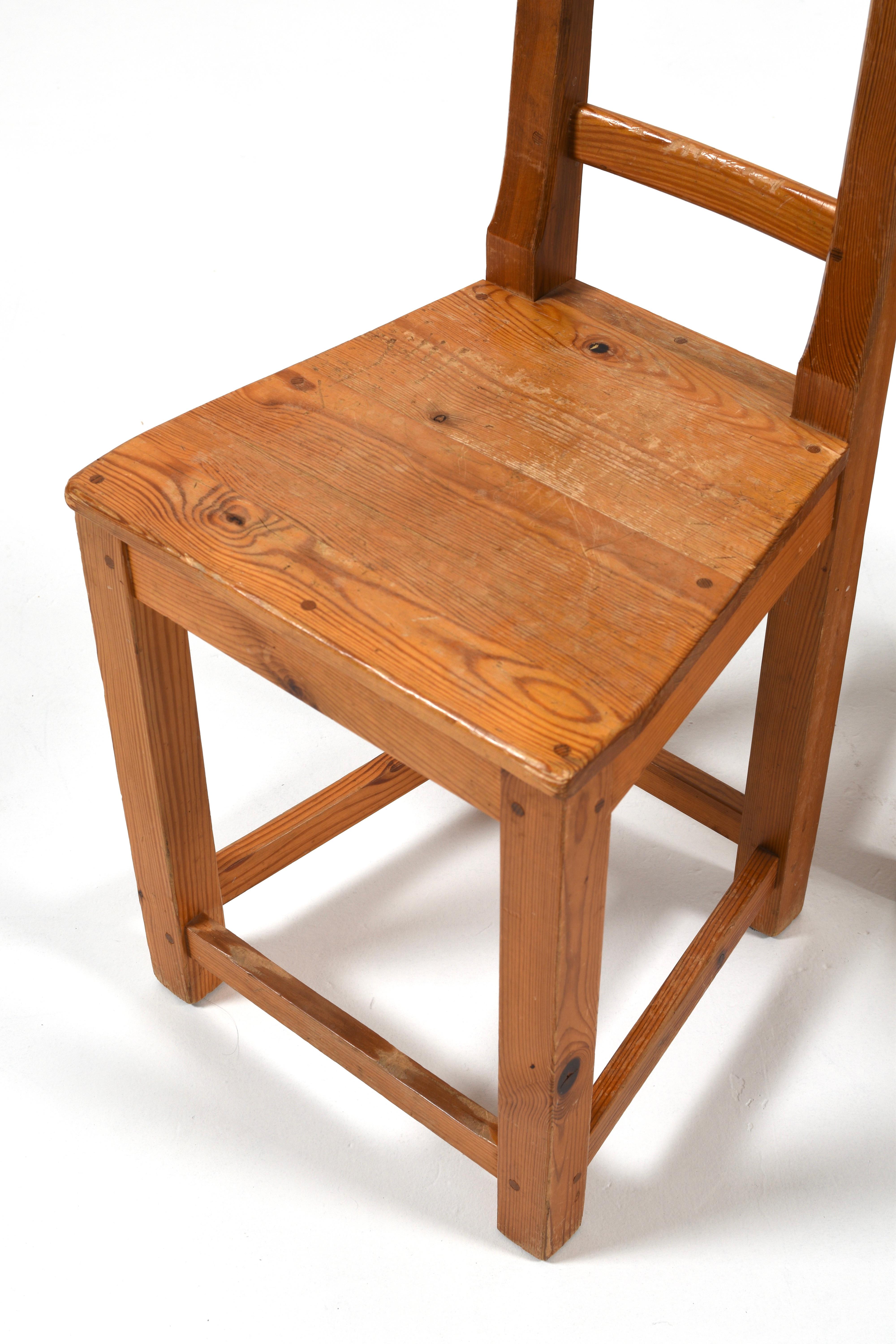 Lot de 4 chaises de salle à manger à dossier en échelle en pin de Sven Larsson, 1970, Suède en vente 2