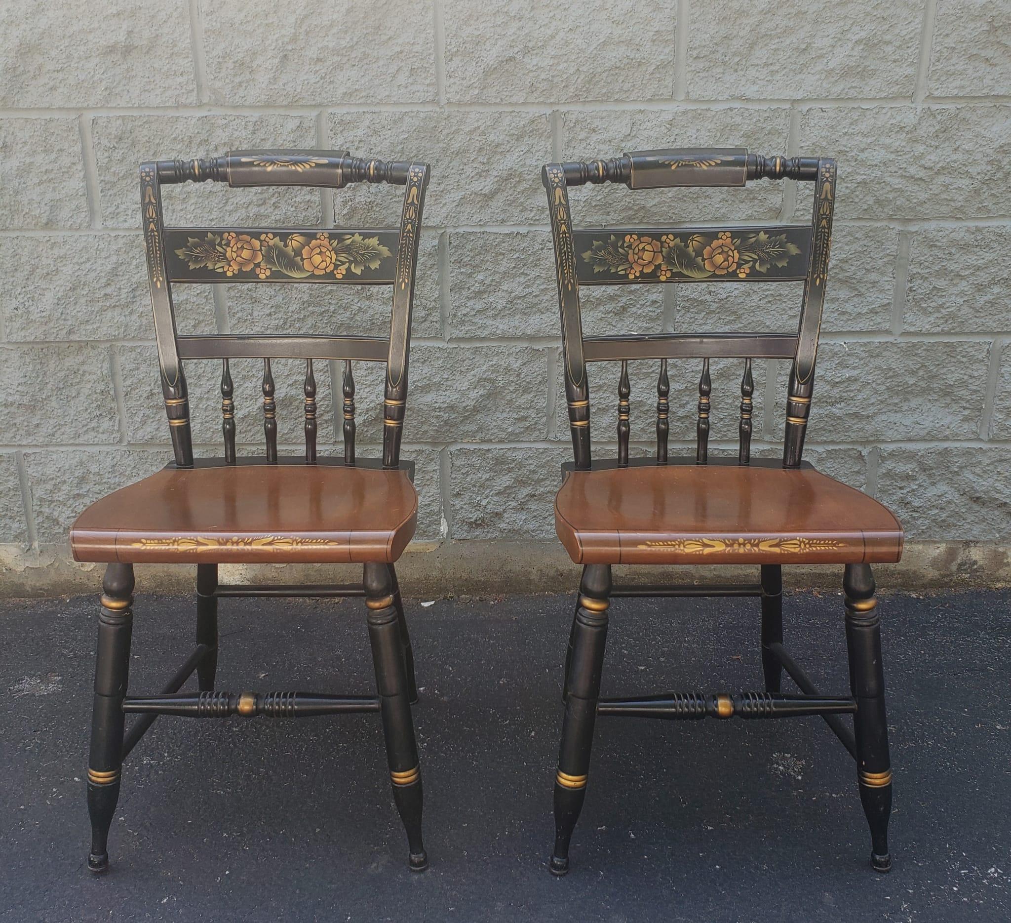 Set of 4 Lambert Hitchcock Ebonized and Gilt Ornate Maple Dining Chairs In Good Condition For Sale In Germantown, MD
