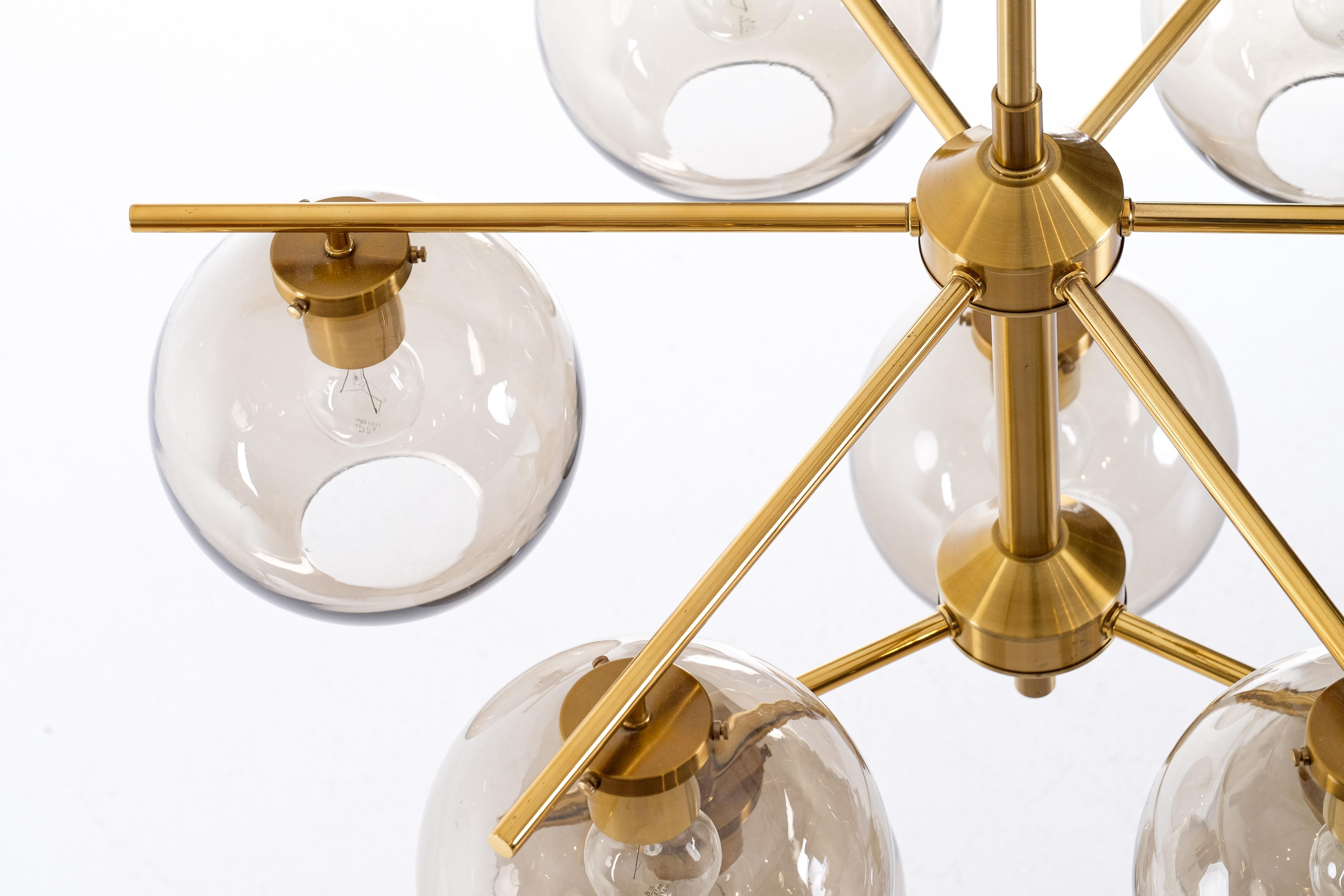 Set of 4 Large Brass Chandeliers by Holger Johansson, Sweden, 1970s In Good Condition For Sale In Stockholm, SE