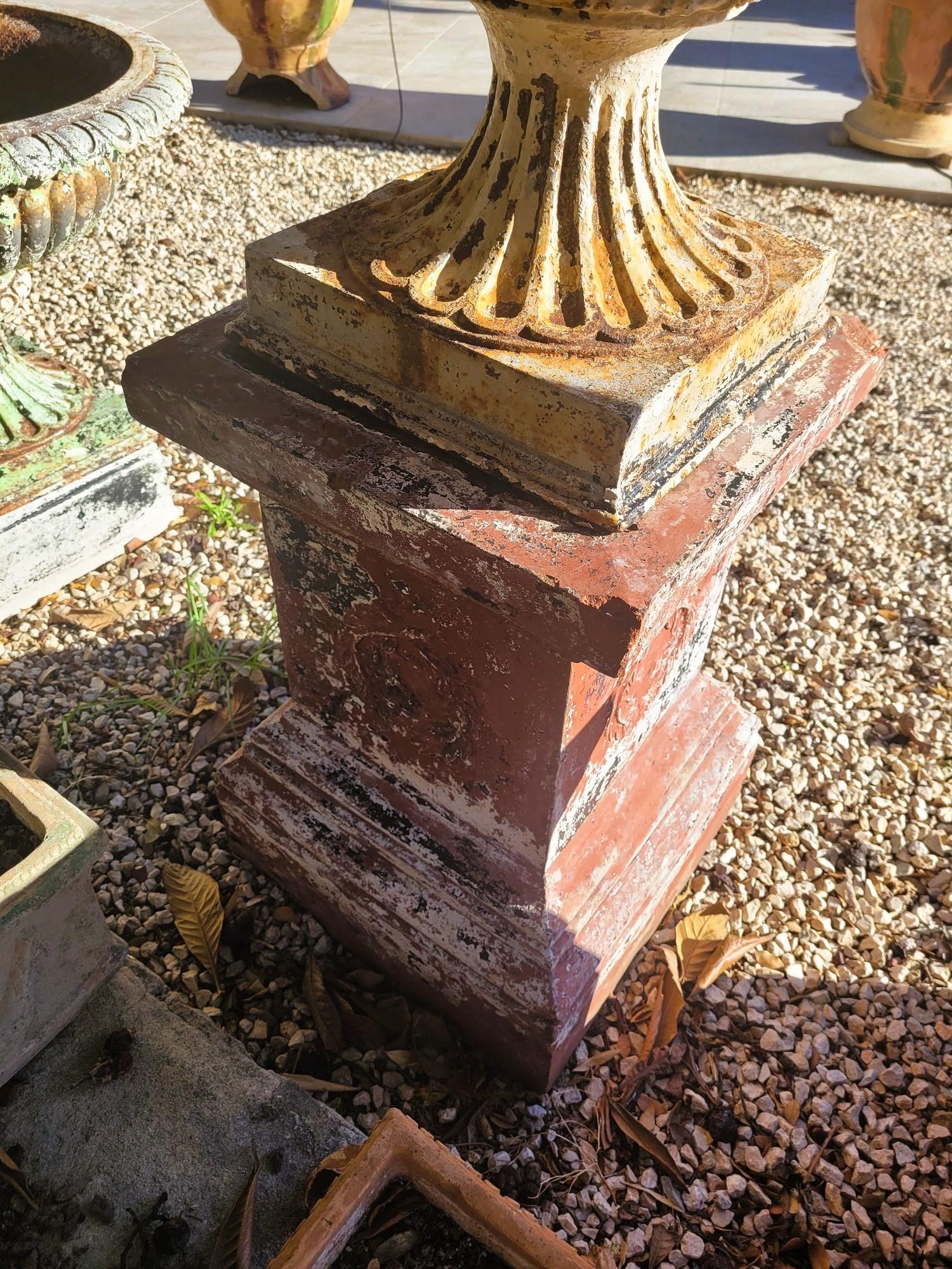 Set Of 4 Large Cast Iron Garden Vases On Terracotta Bases, 19th Century For Sale 6