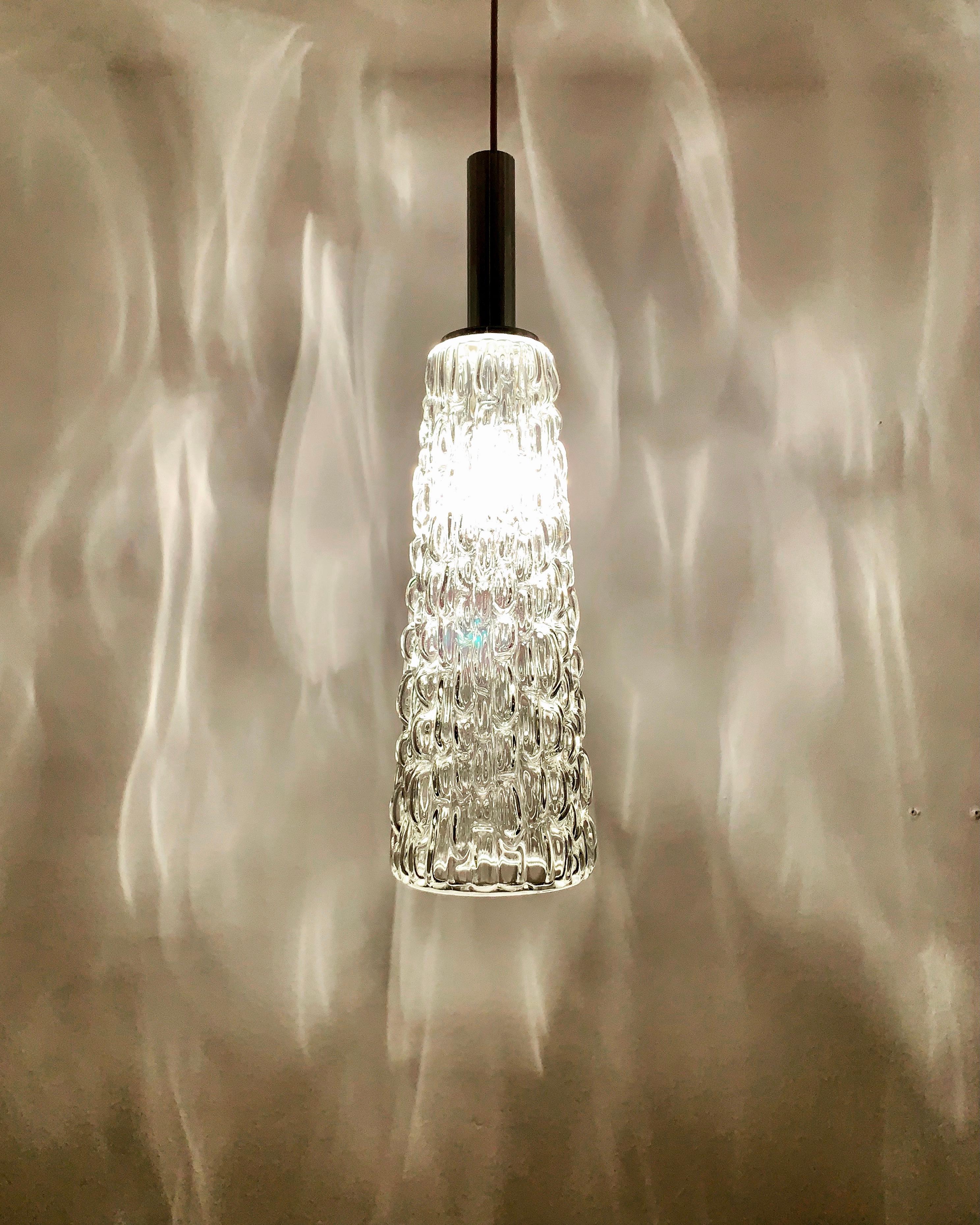 Set of 4 large crystal glass pendant lamps For Sale 4