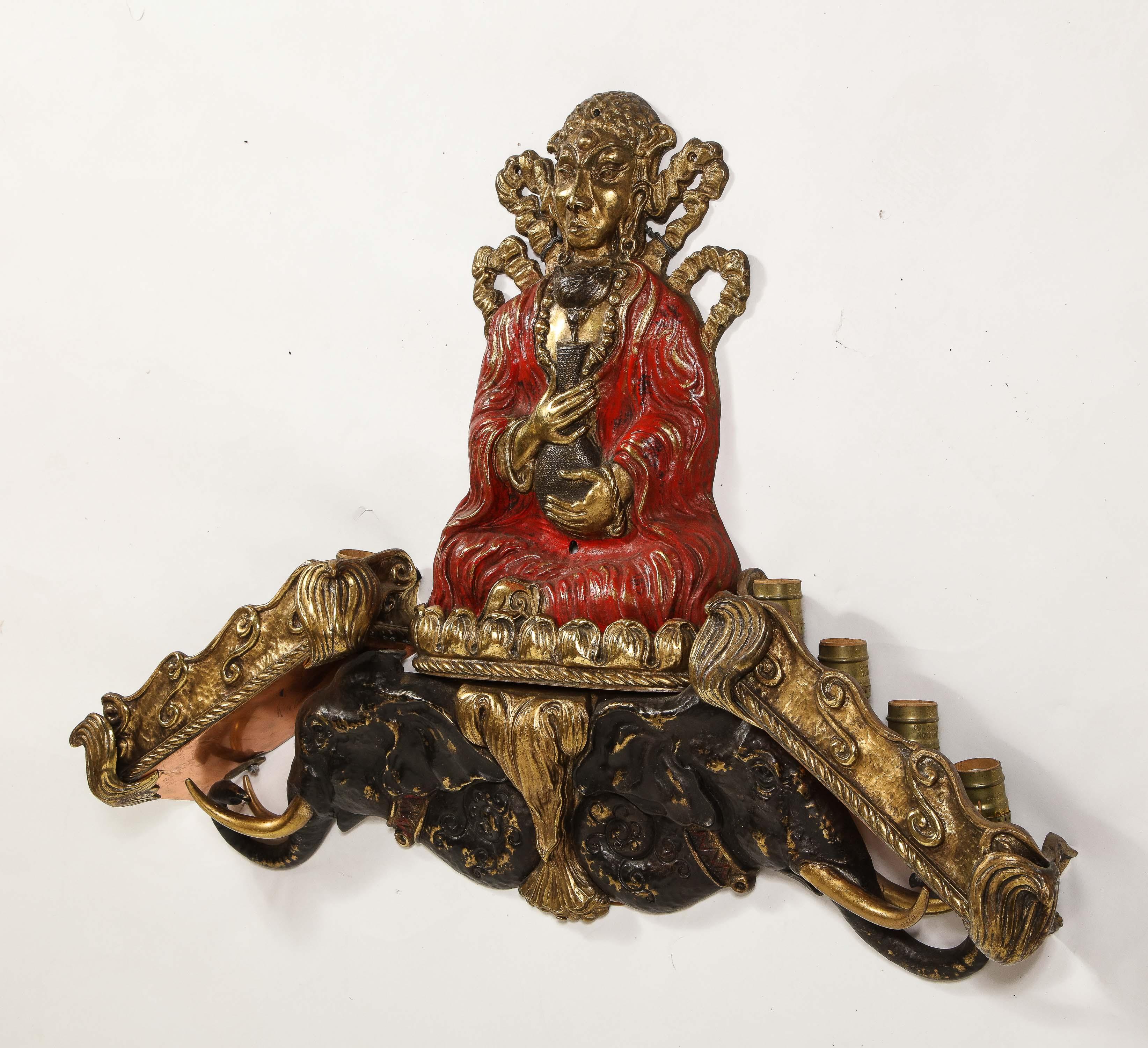 Satz von 4 großen figuralen Chinoiserie-Wandleuchtern aus vergoldeter Bronze, Caldwell zugeschrieben im Angebot 6