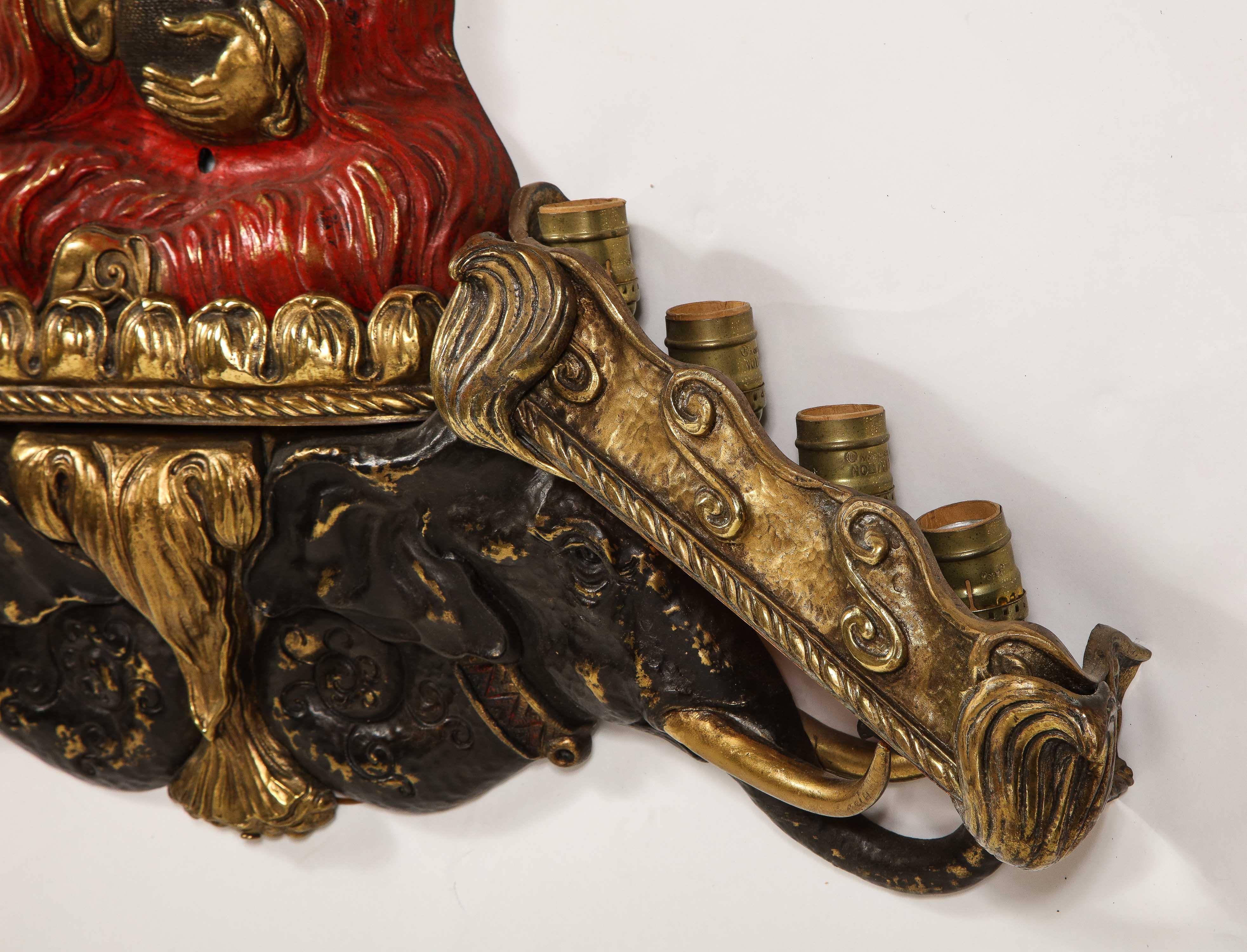 Satz von 4 großen figuralen Chinoiserie-Wandleuchtern aus vergoldeter Bronze, Caldwell zugeschrieben im Angebot 7
