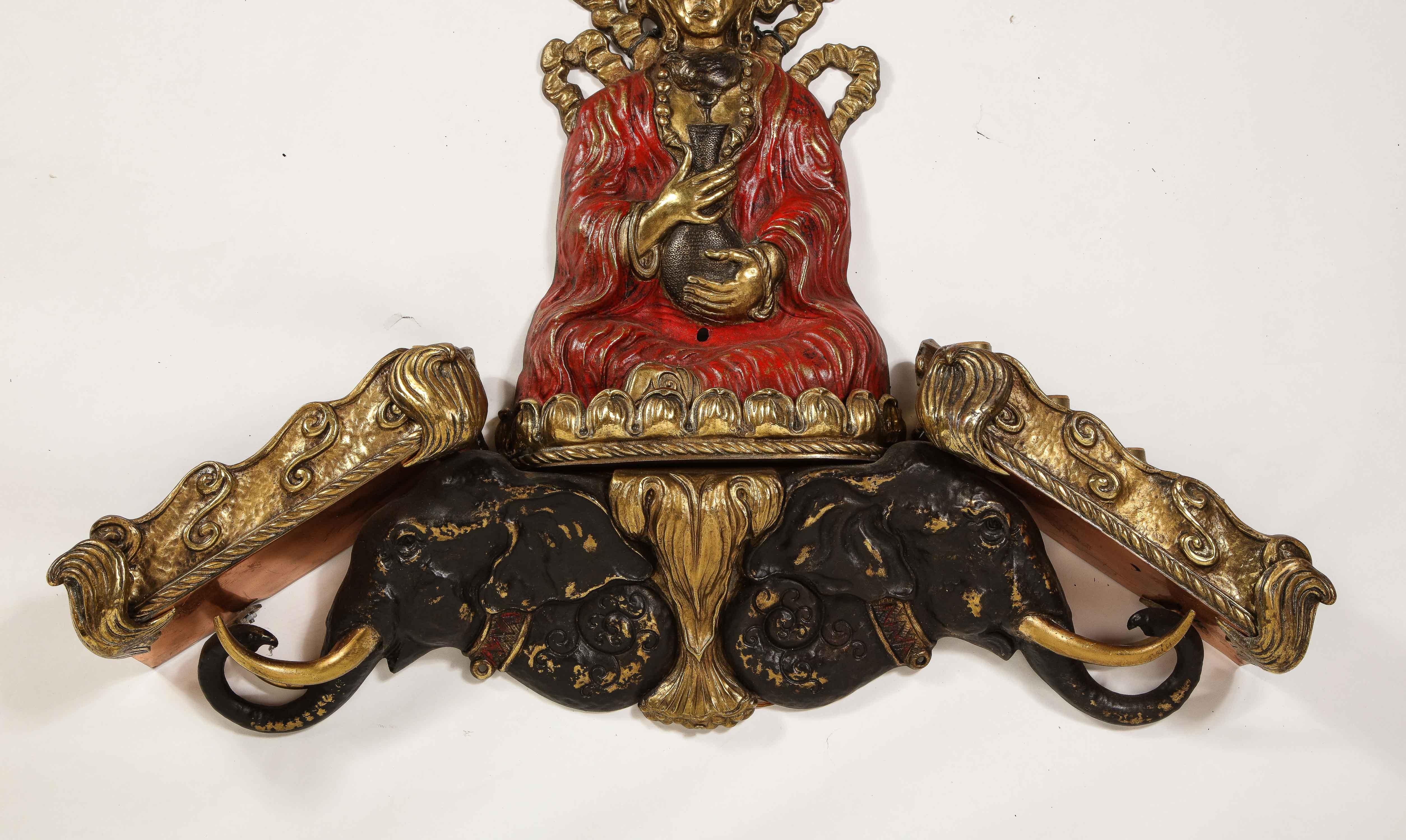 Satz von 4 großen figuralen Chinoiserie-Wandleuchtern aus vergoldeter Bronze, Caldwell zugeschrieben im Angebot 2