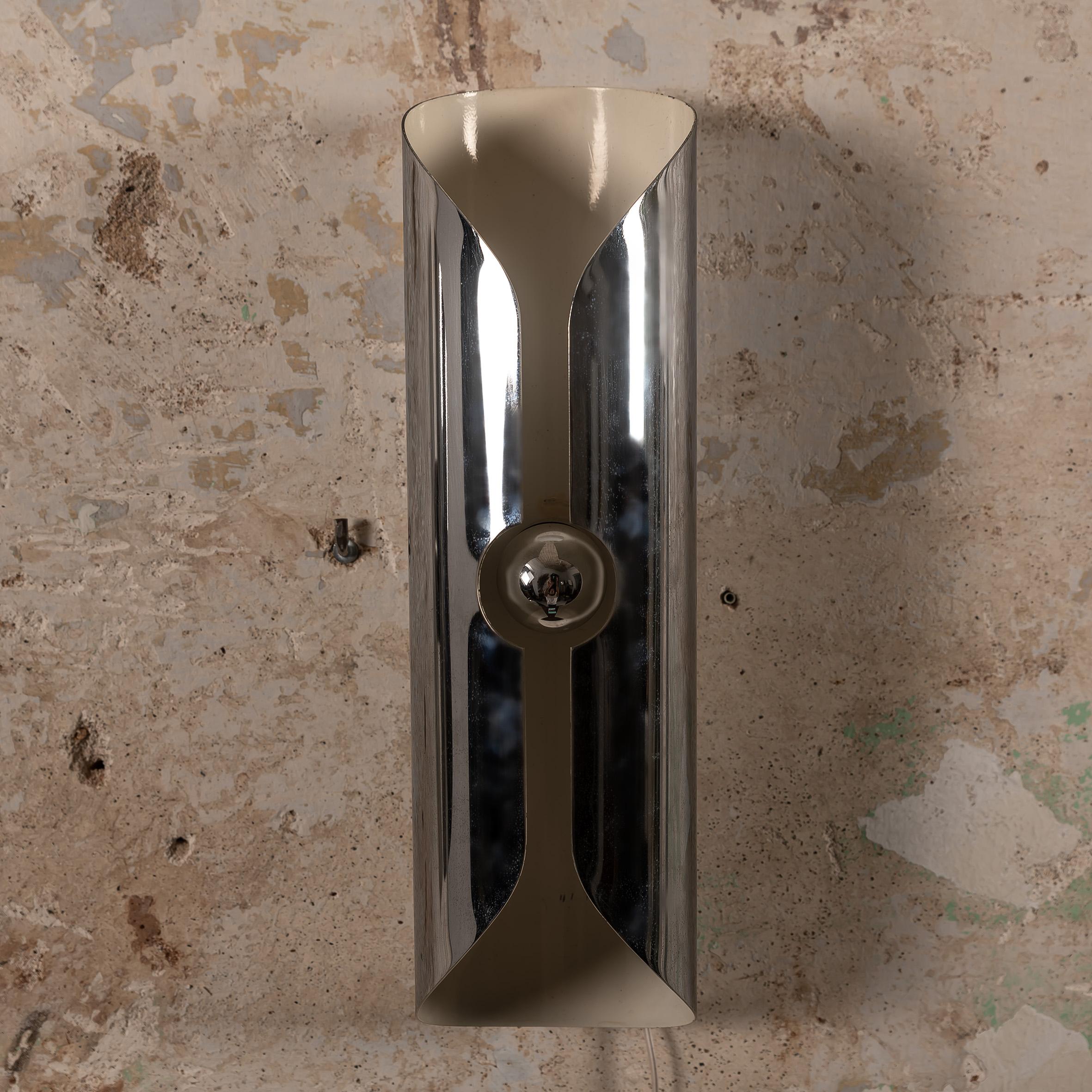 Set of 4 Large Space Age Chrome & White Enamel Sconces, Italy 1970’s 3