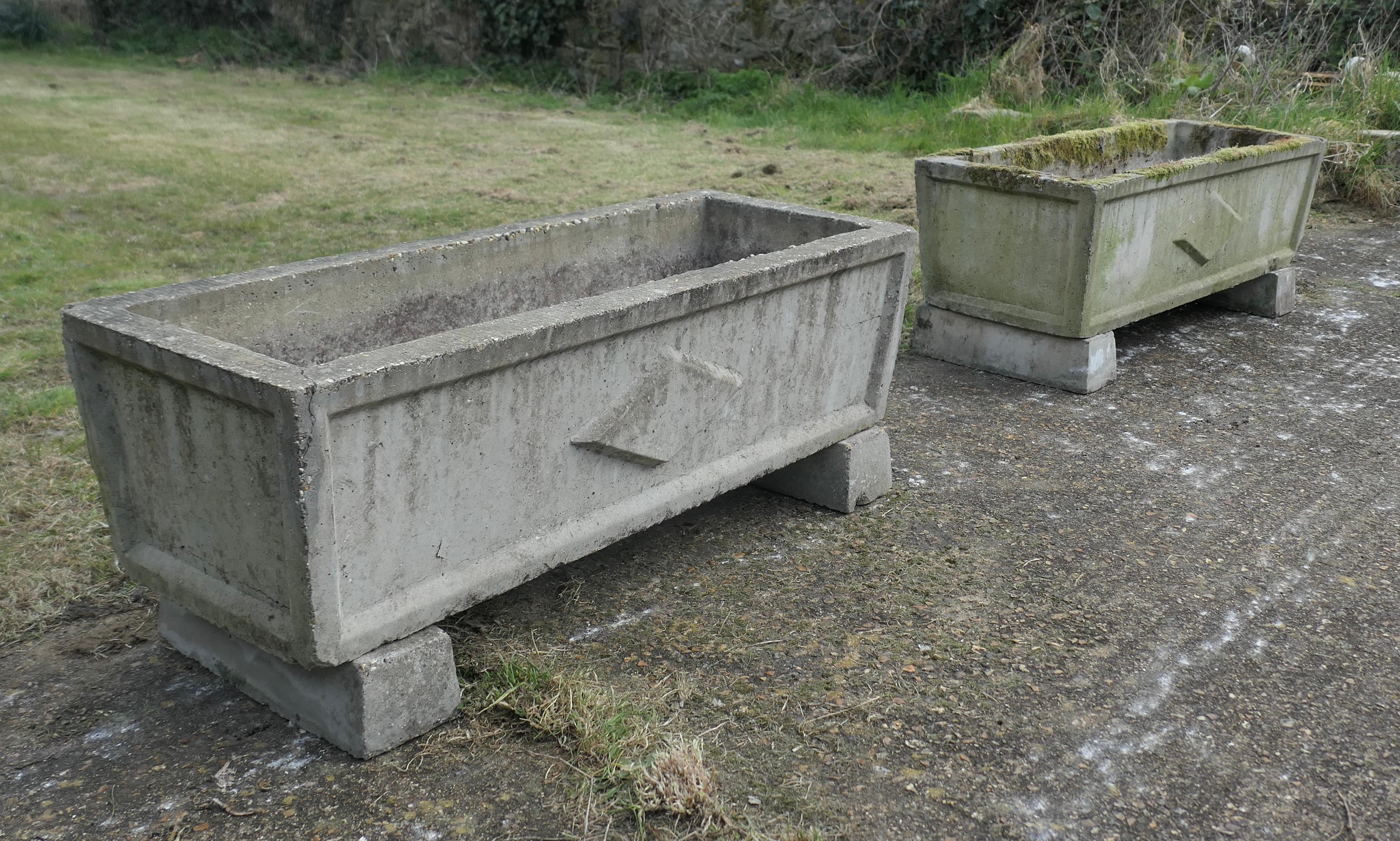 20th Century Set of 4 Large Weathered Garden Planters For Sale