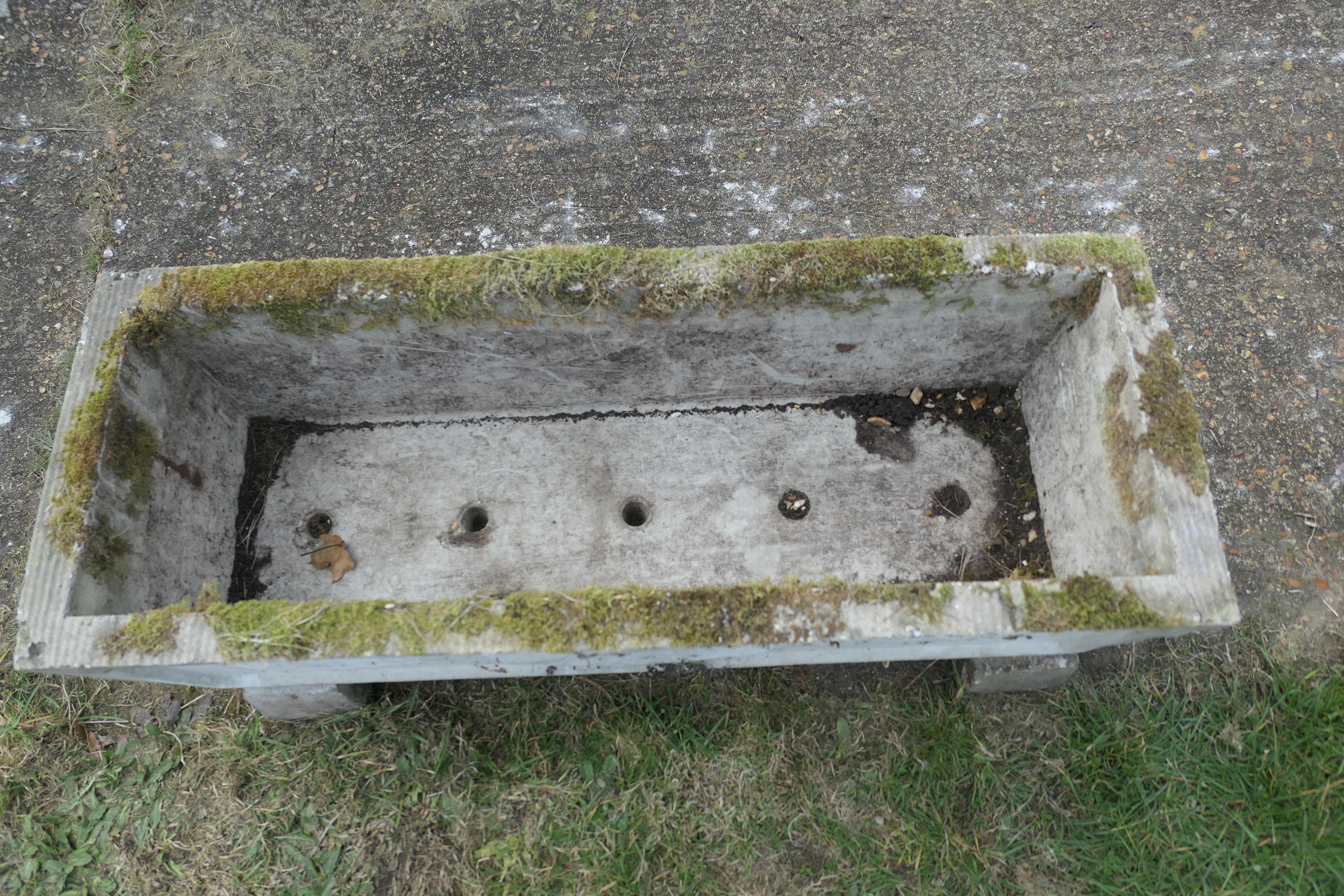 Set of 4 Large Weathered Garden Planters For Sale 2