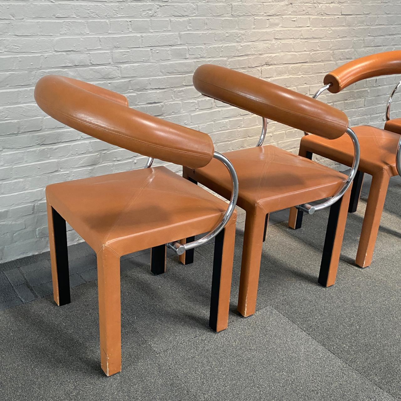Hand-Crafted Set of 4 leather Arcosa chairs by Paolo Piva for B&B Italia For Sale