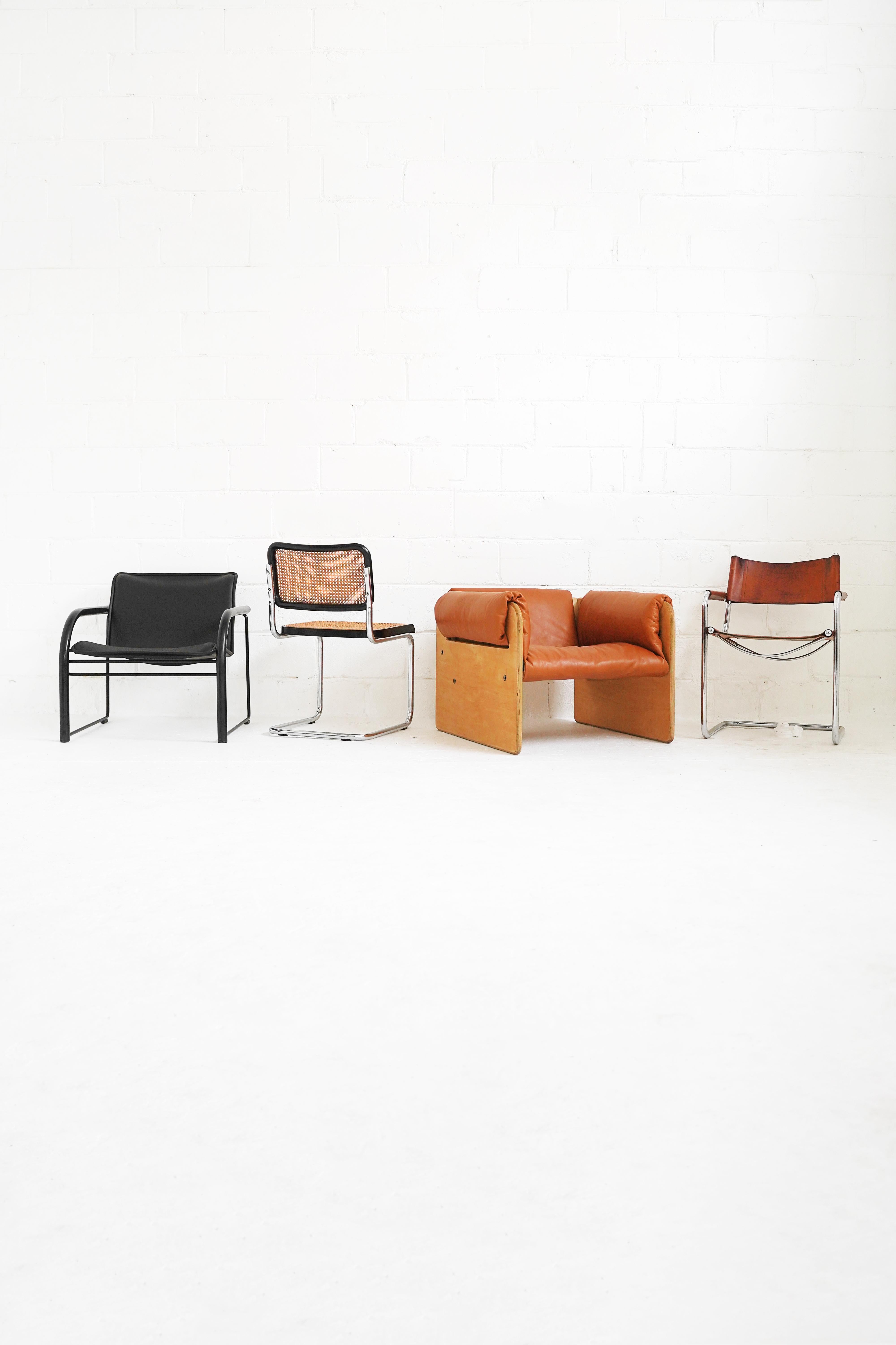 Set of 4 Leather Cantilever Chairs in the Style of Matteo Grassi 6