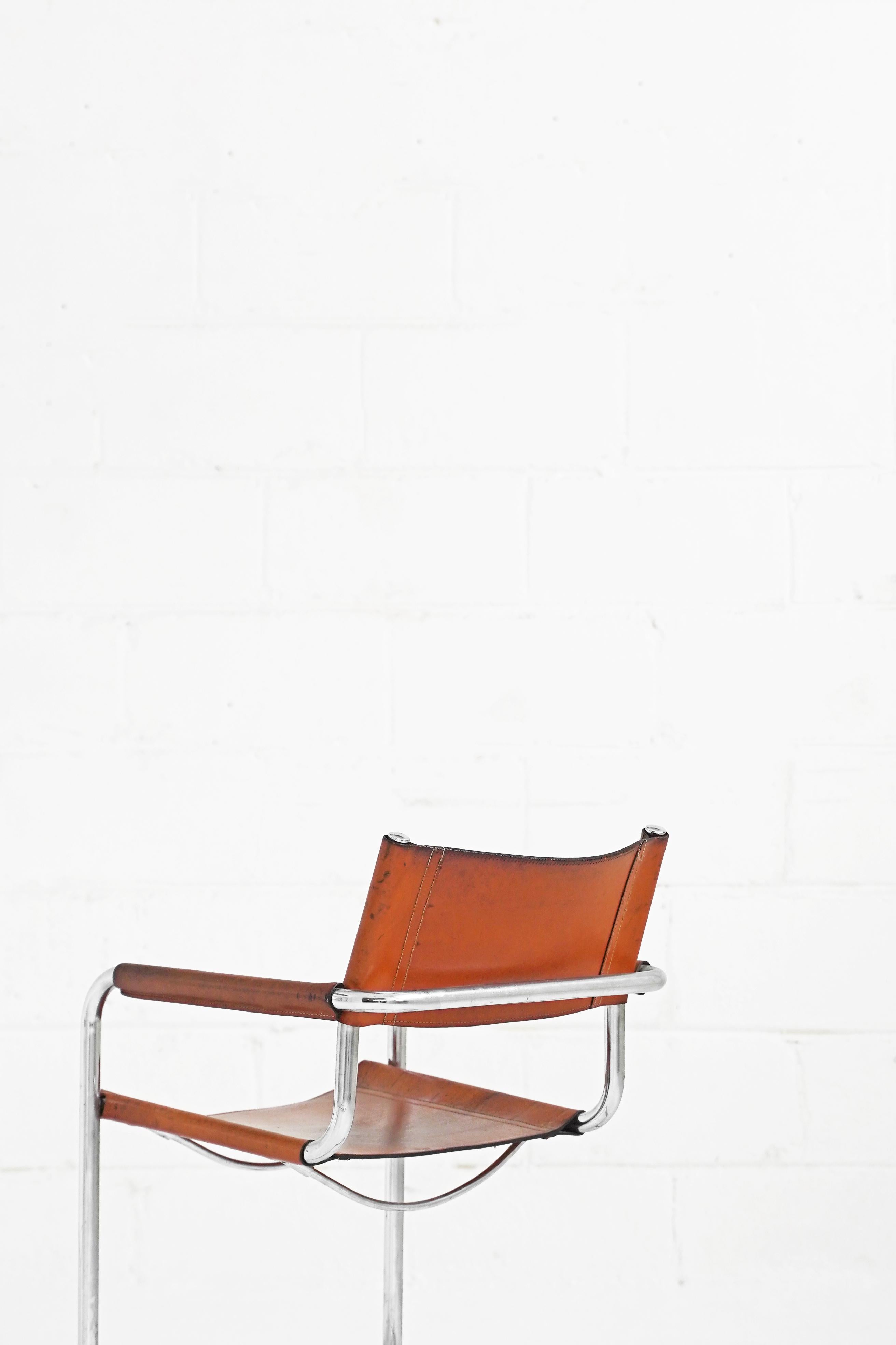 Set of 4 Leather Cantilever Chairs in the Style of Matteo Grassi 8