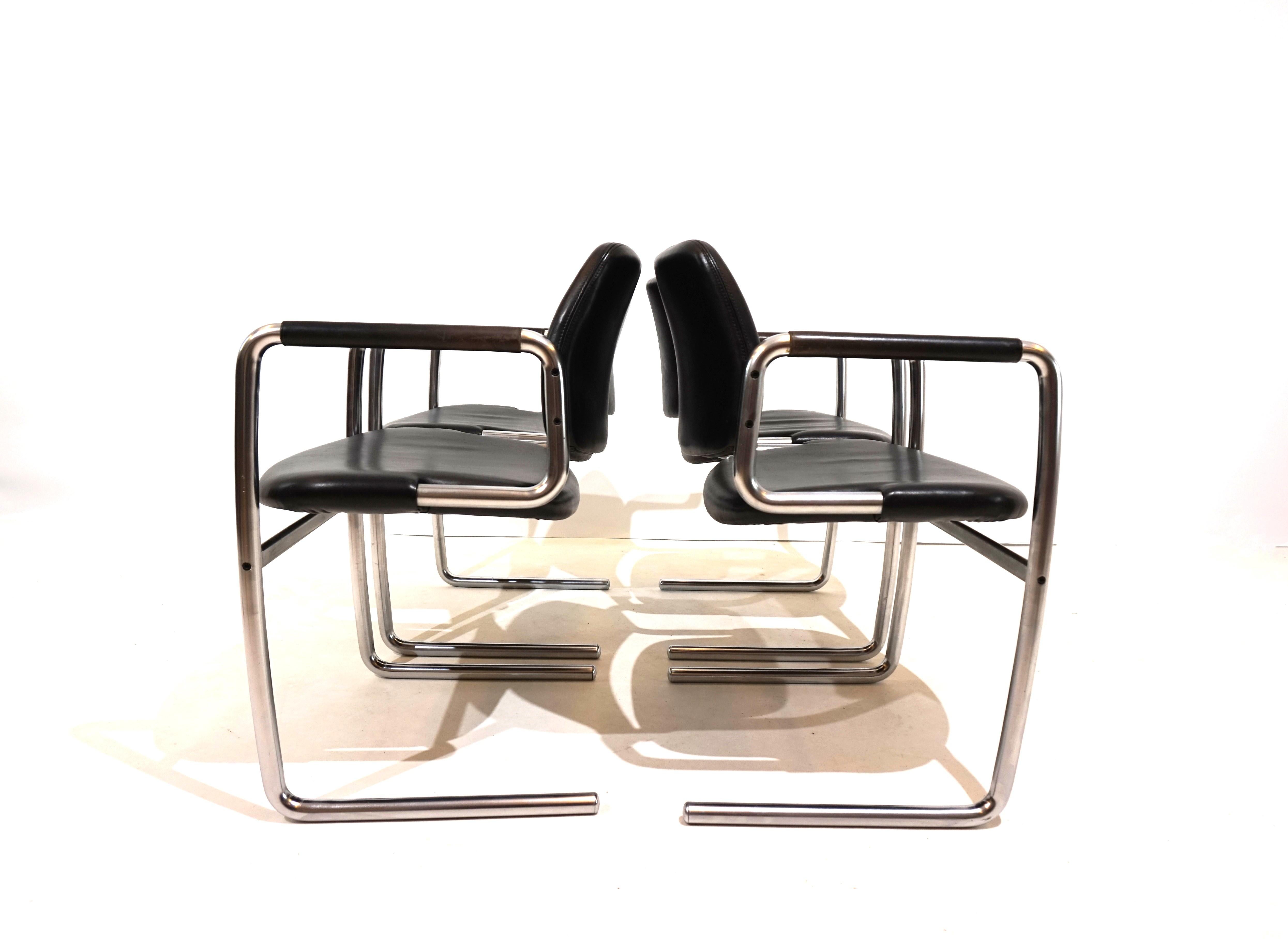 Ensemble de 4 chaises de salle à manger en cuir par Jørgen Kastholm pour Kusch+Co en vente 9