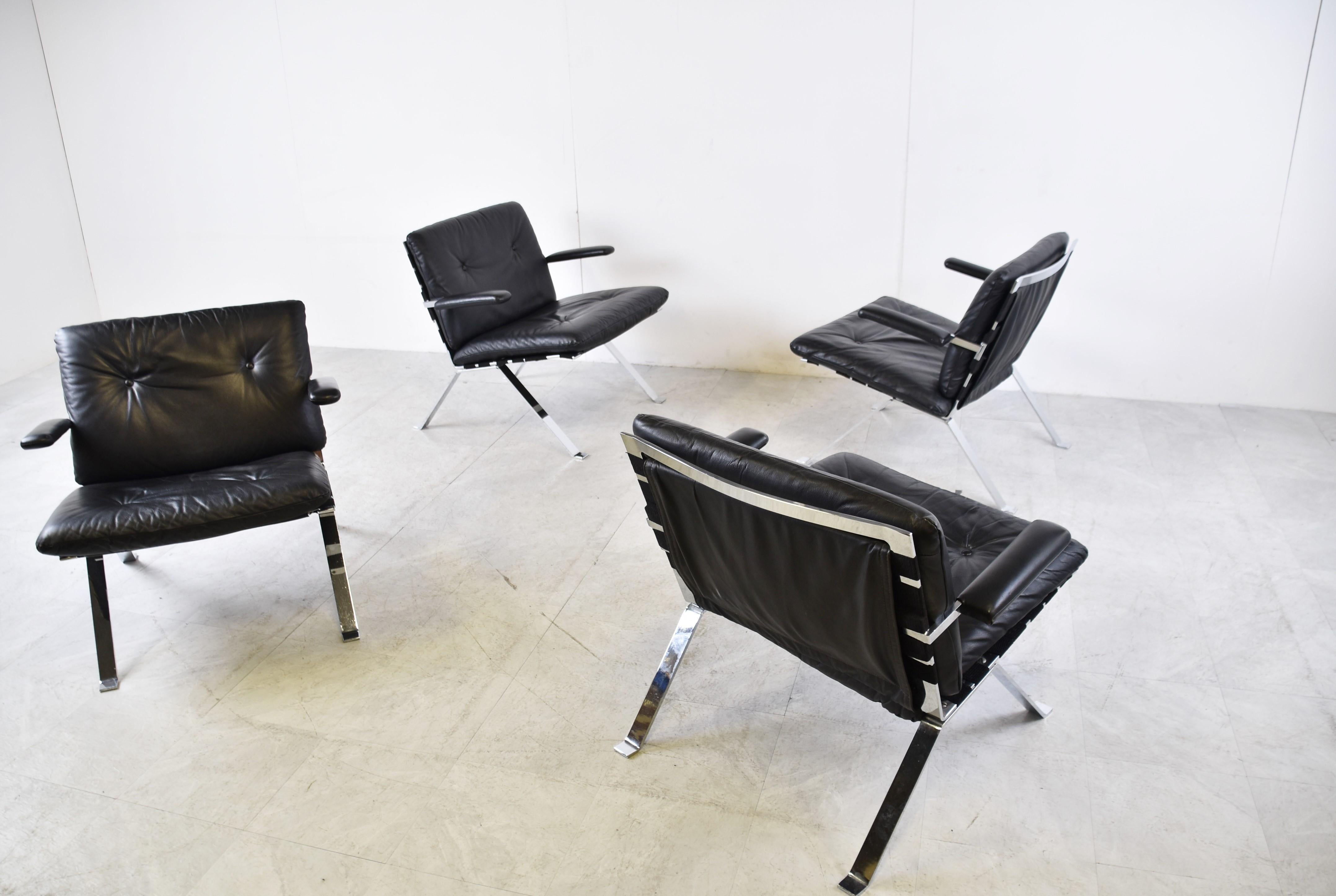 Mid-20th Century Set of 4 Leather Lounge Chairs Model 1600 by Hans Eichenberger for Girsberg For Sale