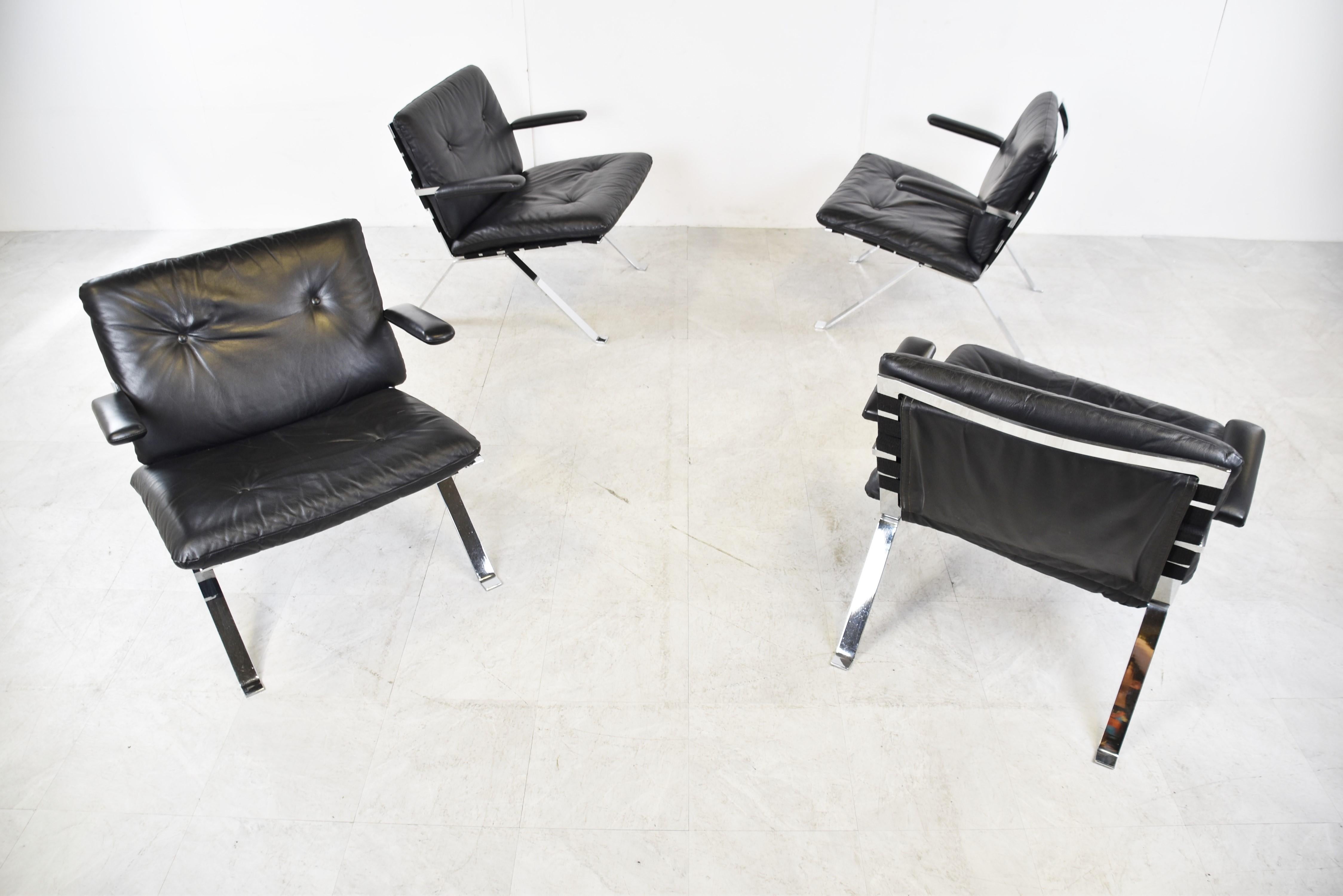 Set of 4 Leather Lounge Chairs Model 1600 by Hans Eichenberger for Girsberg For Sale 1