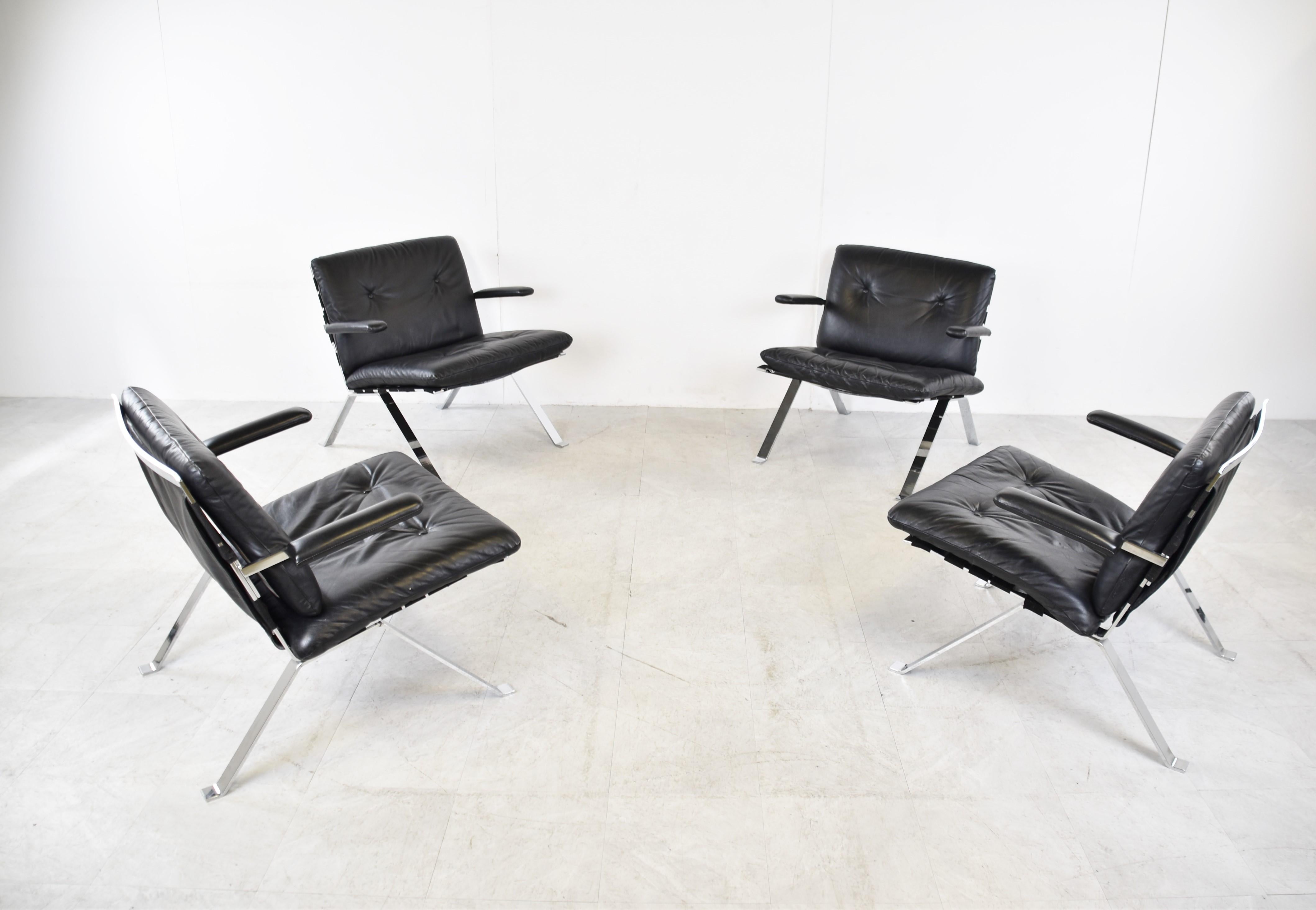 Set of 4 Leather Lounge Chairs Model 1600 by Hans Eichenberger for Girsberg For Sale 2
