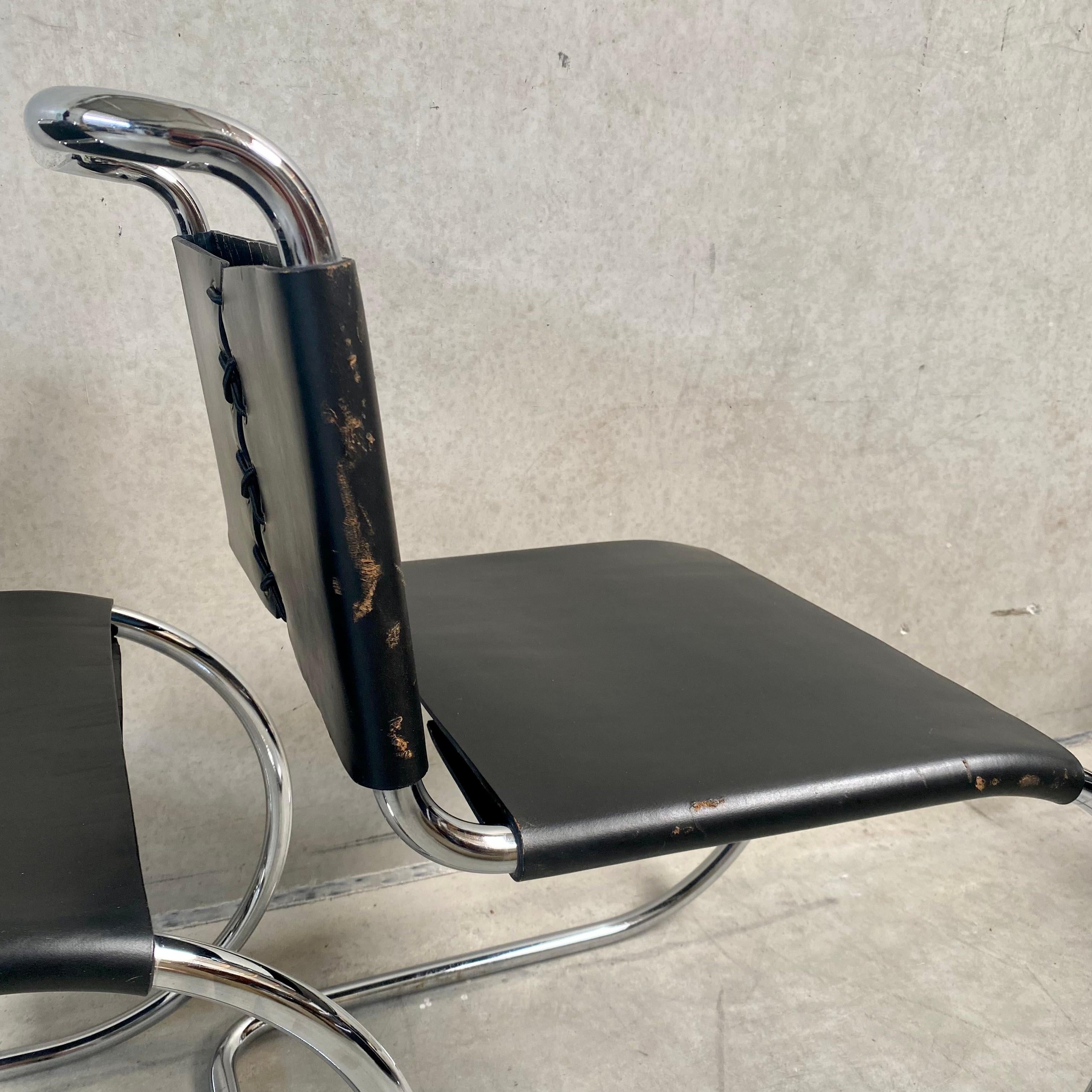 4 chaises de salle à manger en cuir Bononia de Mies Van Der Rohe, Série Mr, Italie, 1970 en vente 6