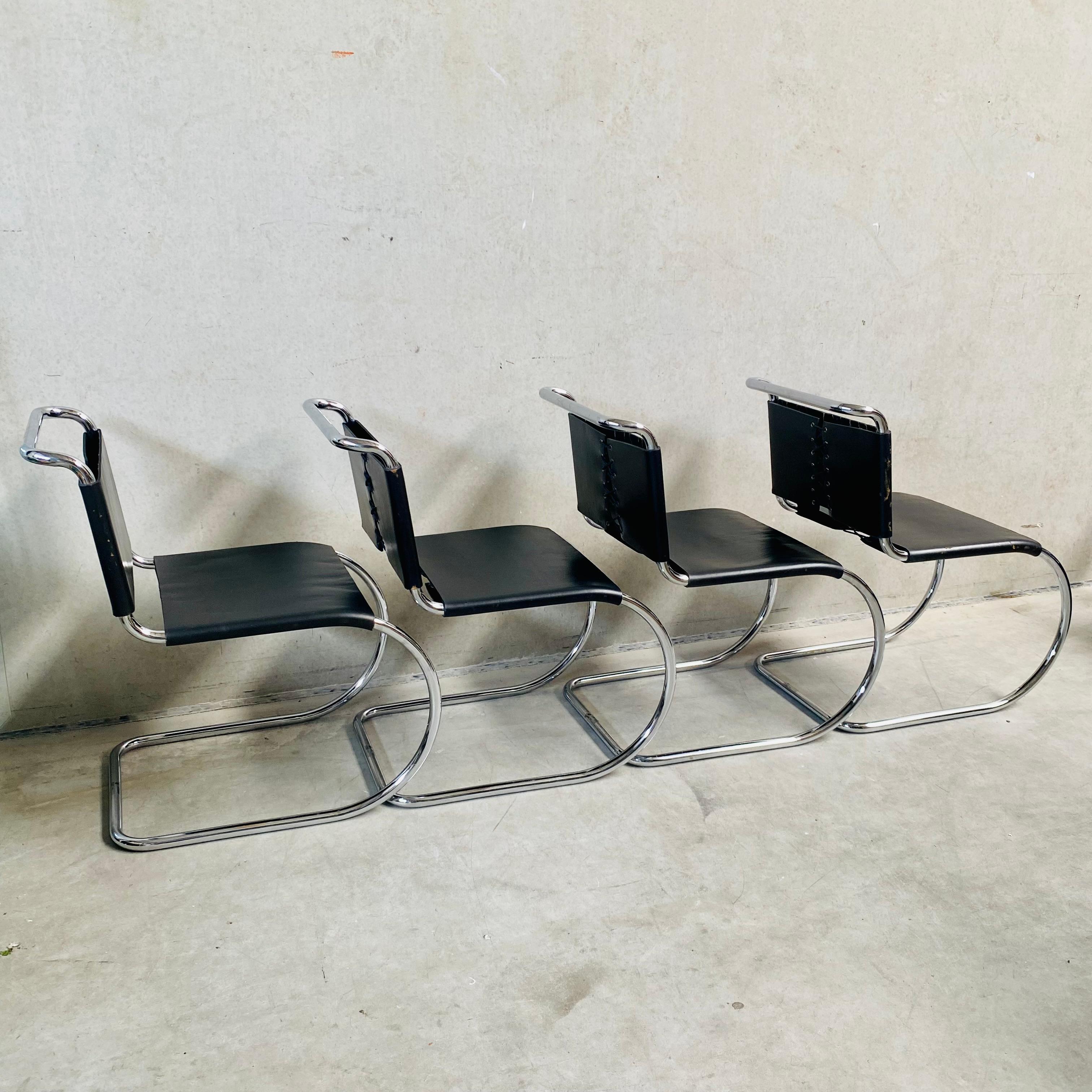 4 chaises de salle à manger en cuir Bononia de Mies Van Der Rohe, Série Mr, Italie, 1970 en vente 7