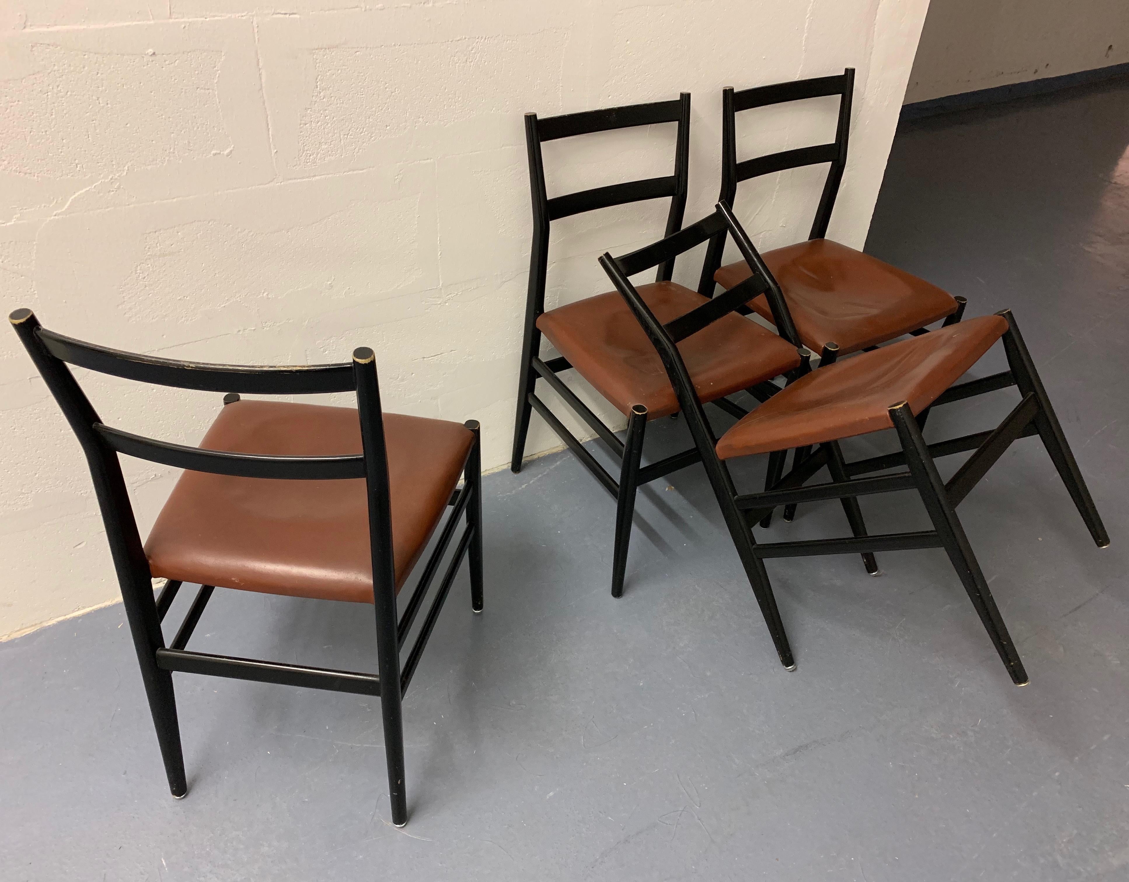 Mid-Century Modern Set of 4 Leggera Chairs by Gio Ponti