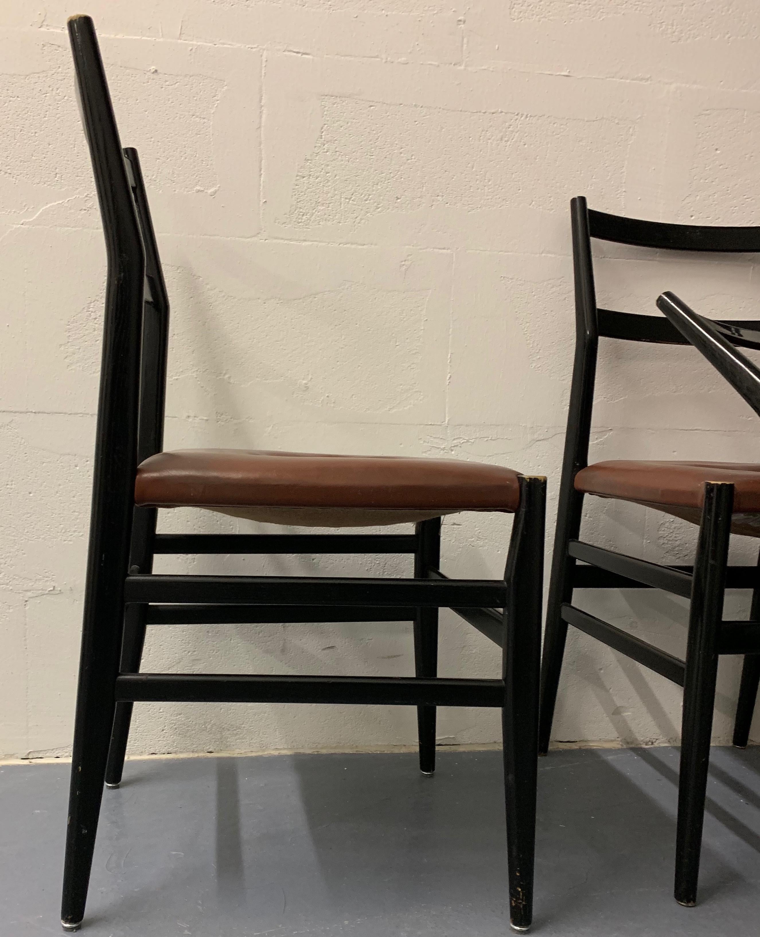 Set of 4 Leggera Chairs by Gio Ponti In Distressed Condition In Munich, DE
