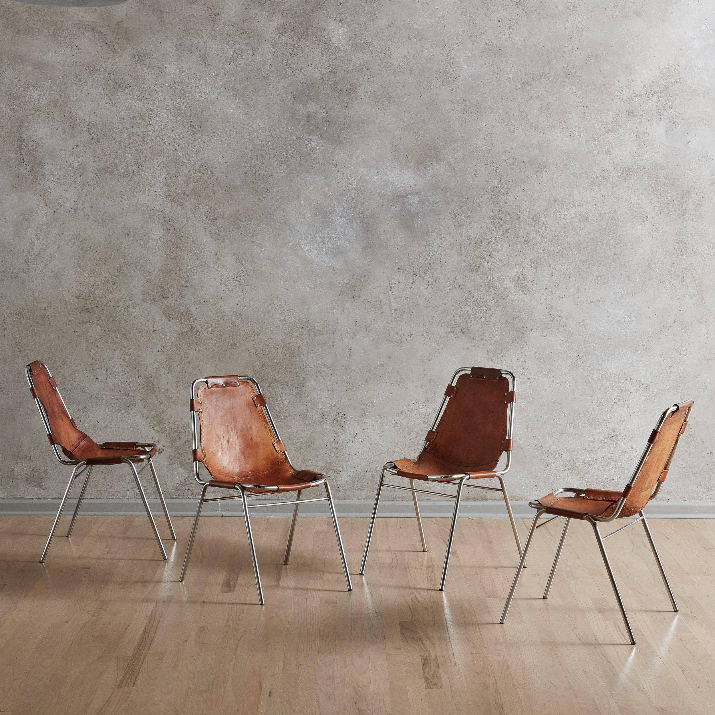 Mid-Century Modern Ensemble de 4 chaises Les Arcs attribuées à Charlotte Perriand, France, années 1970 en vente