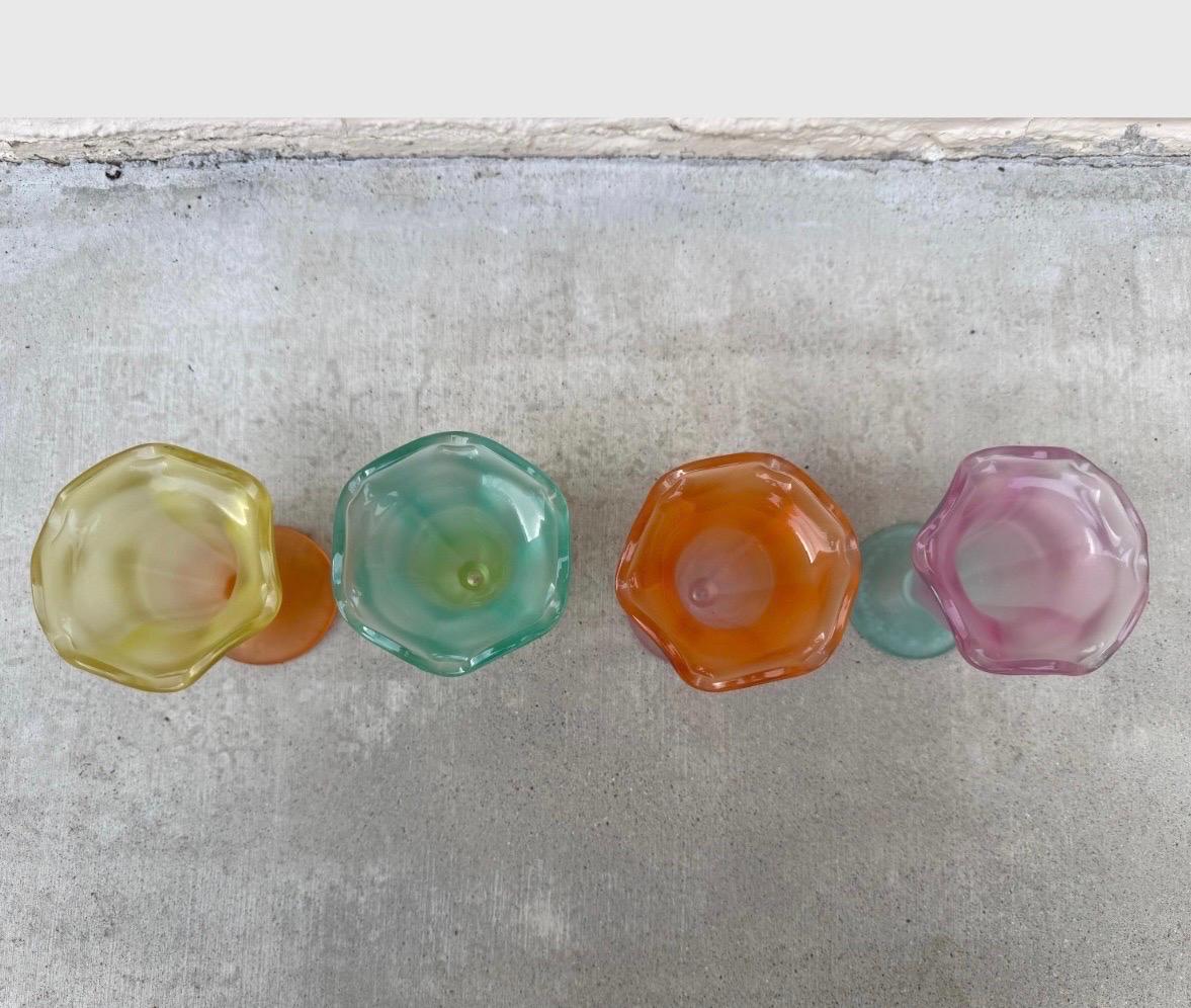 Set of 4 Libbey Ka-Ding Frosted Glass Dessert Cups, Mid-Century Pastel Colors For Sale 1