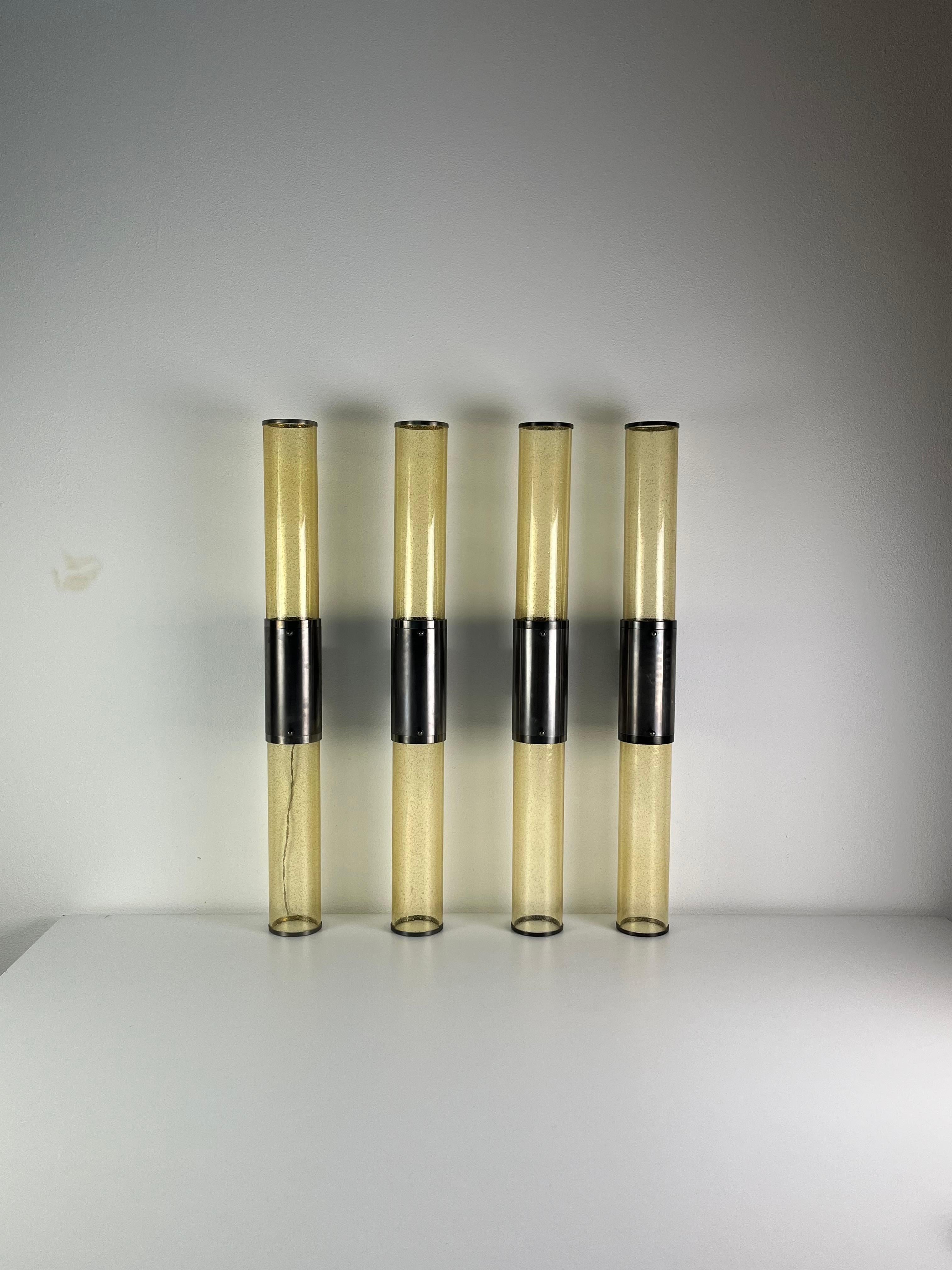 Satz von 4 langen, doppelflammigen Wandleuchten aus Muranoglas und Stahl, 1980er Jahre (Ende des 20. Jahrhunderts) im Angebot