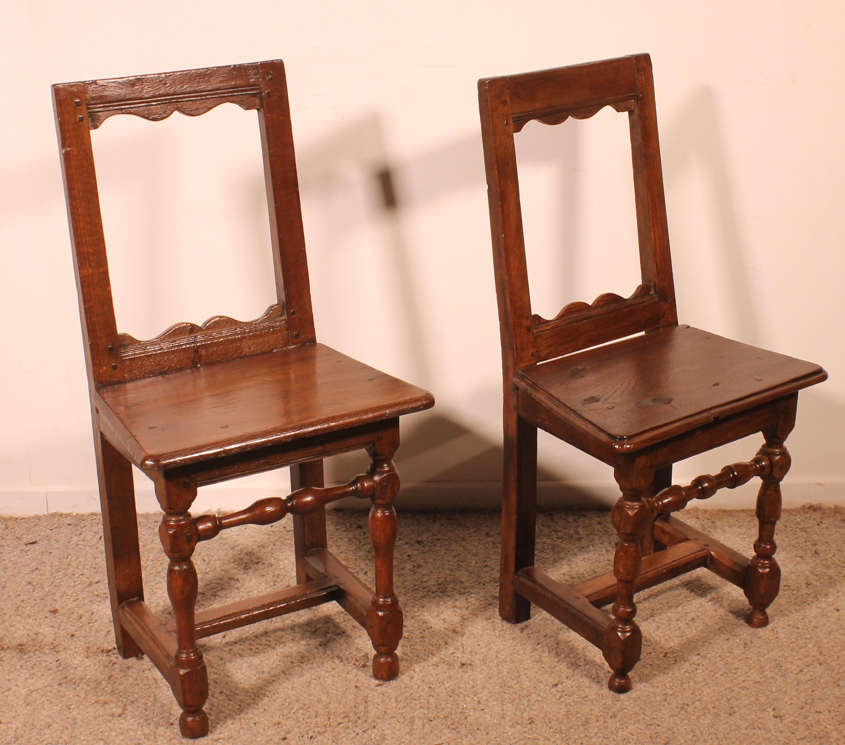 French Set Of 4 Lorraine Chairs From The 18th Century In Oak For Sale
