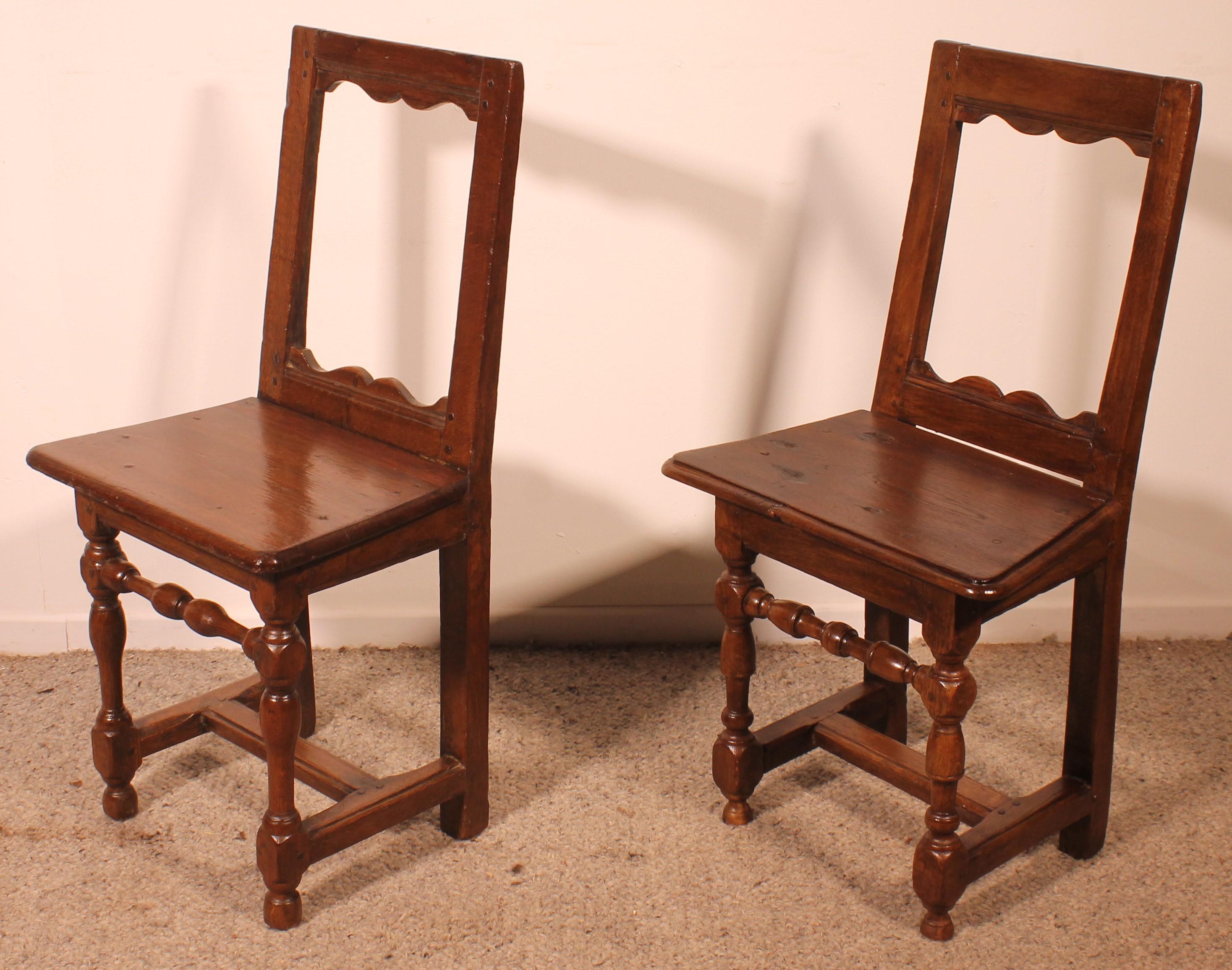 Set Of 4 Lorraine Chairs From The 18th Century In Oak For Sale 1