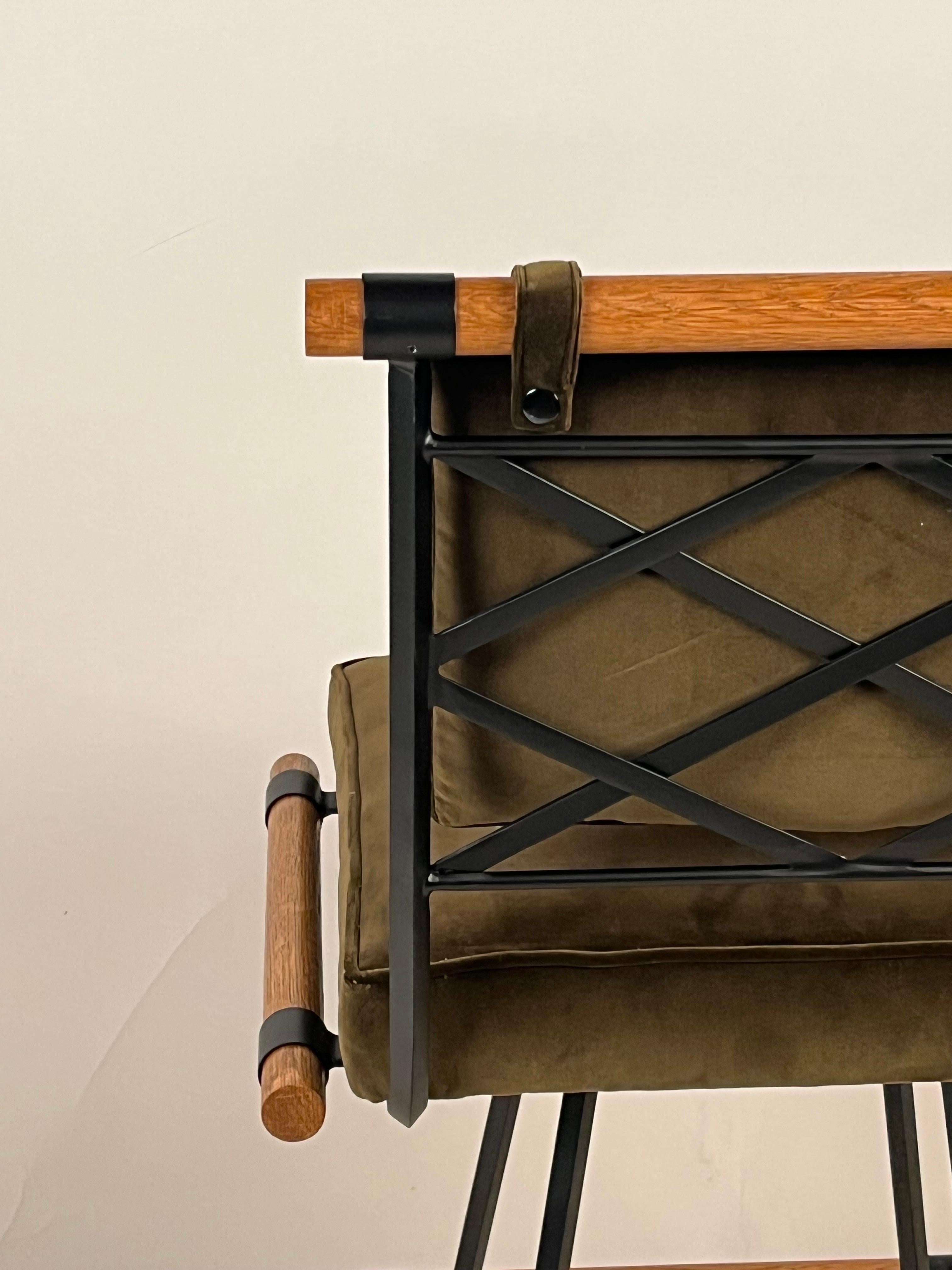 Oak Set of 4 'Los Feliz' Velvet Swiveling Counter Stools by Design Frères For Sale