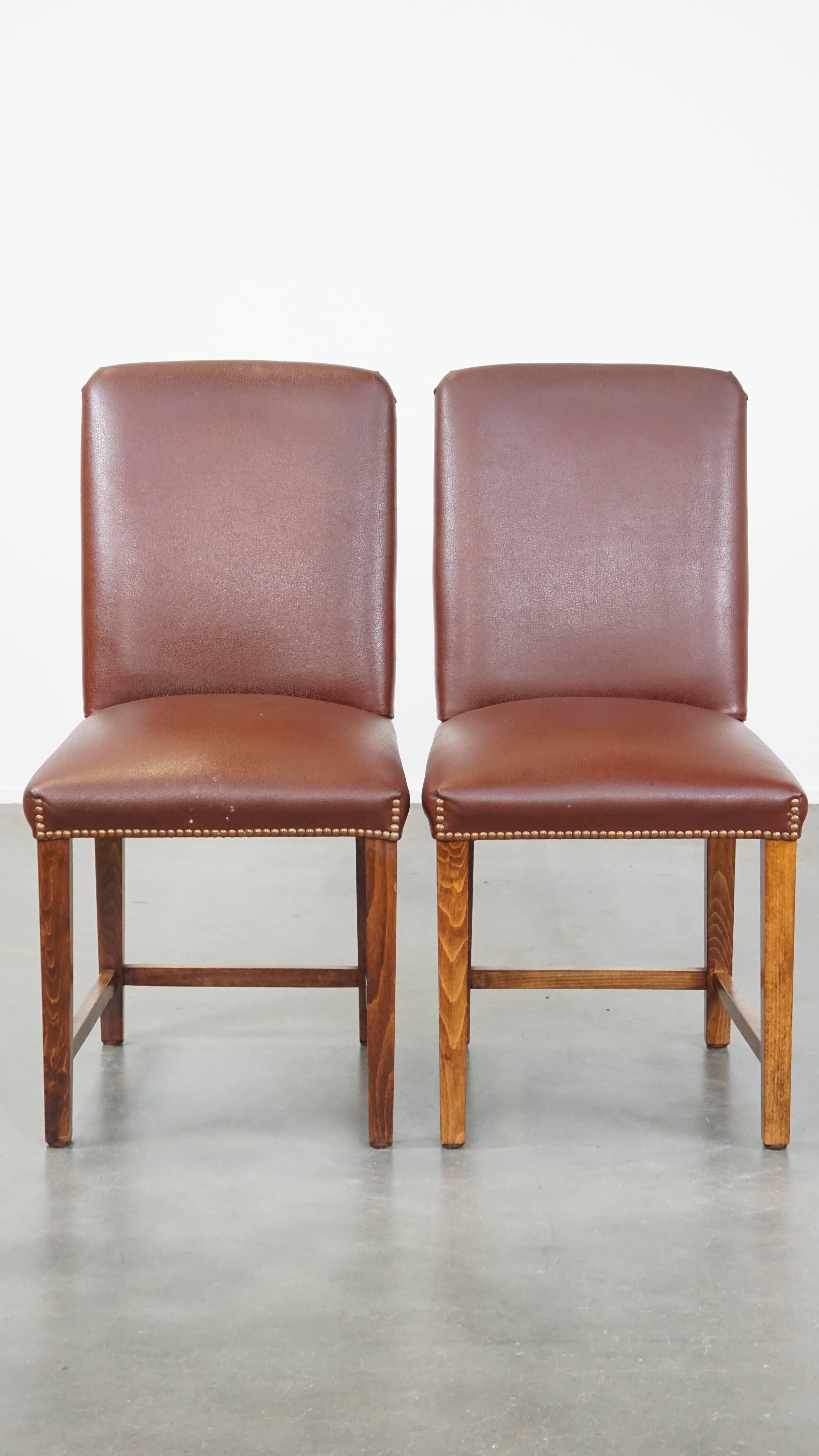 Fatto a mano Set di 4 lussuose e comode sedie da pranzo in pelle color cognac in stile inglese in vendita