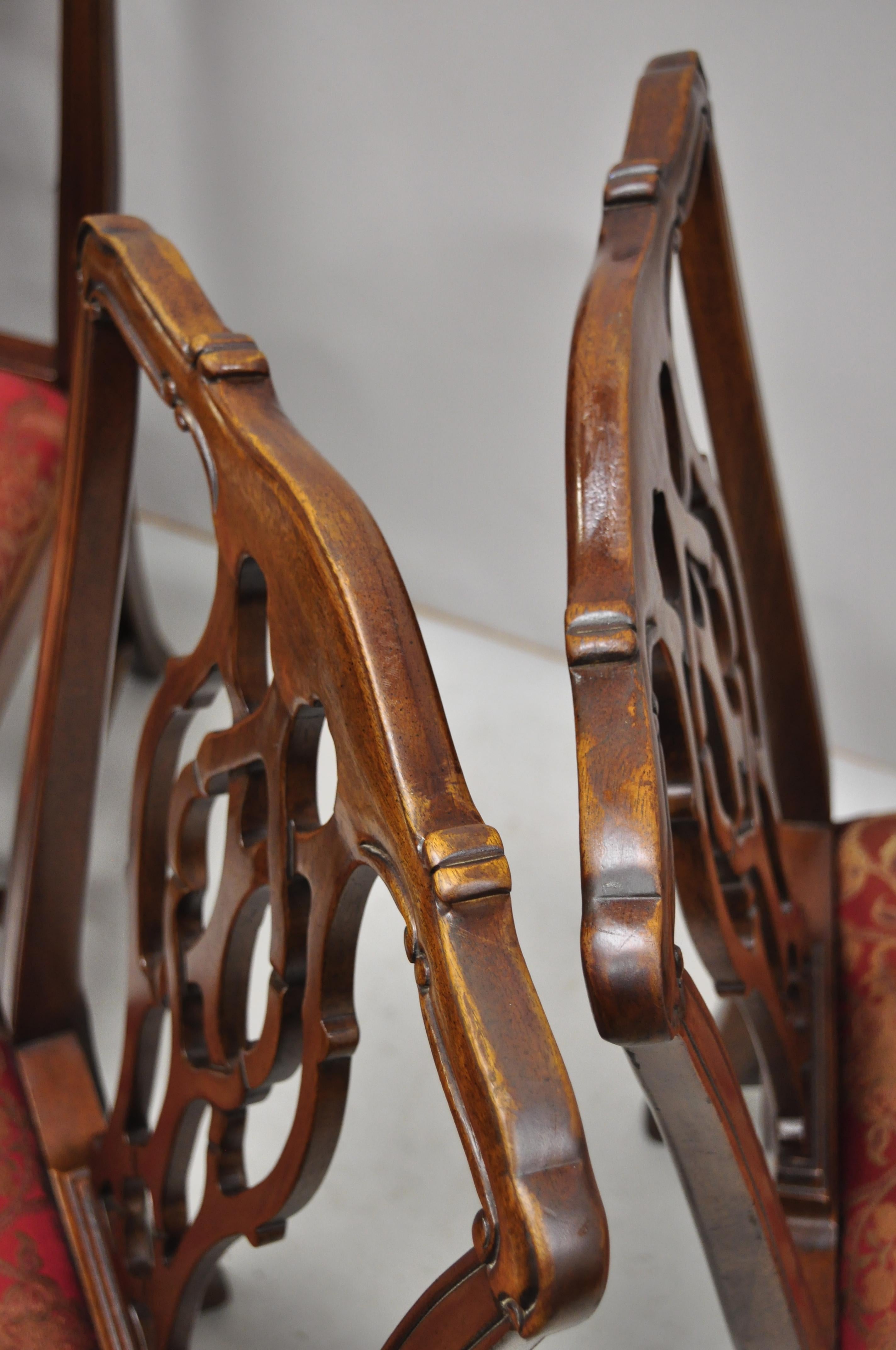 Satz von 4 Esszimmerstühlen aus Mahagoni im Chippendale-Stil:: zugeschrieben von Bernhardt im Zustand „Gut“ im Angebot in Philadelphia, PA