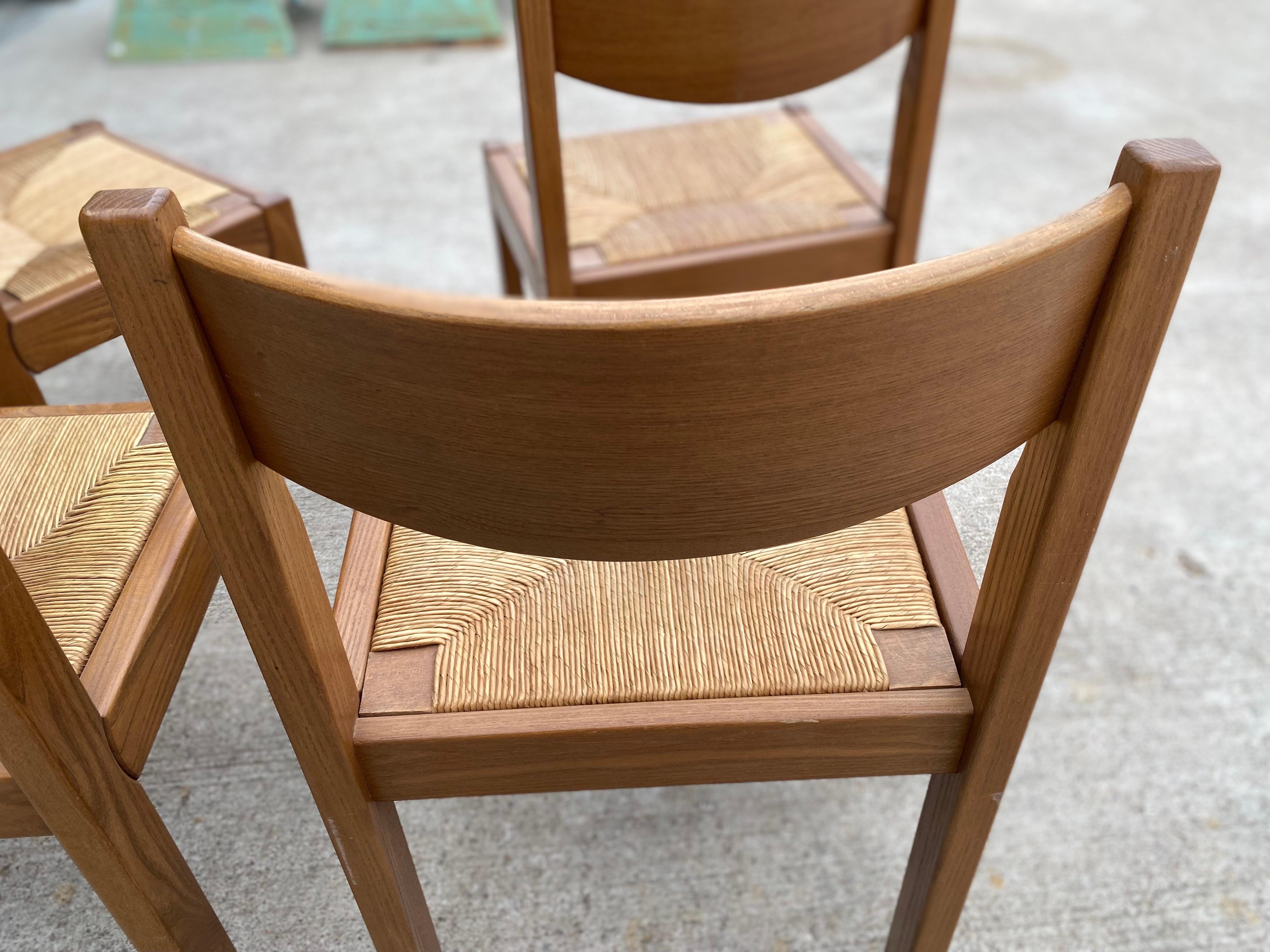 Brutalist Set of 4 Maison Regain Solid Elm Rush Dining Chairs, France, 1970s For Sale
