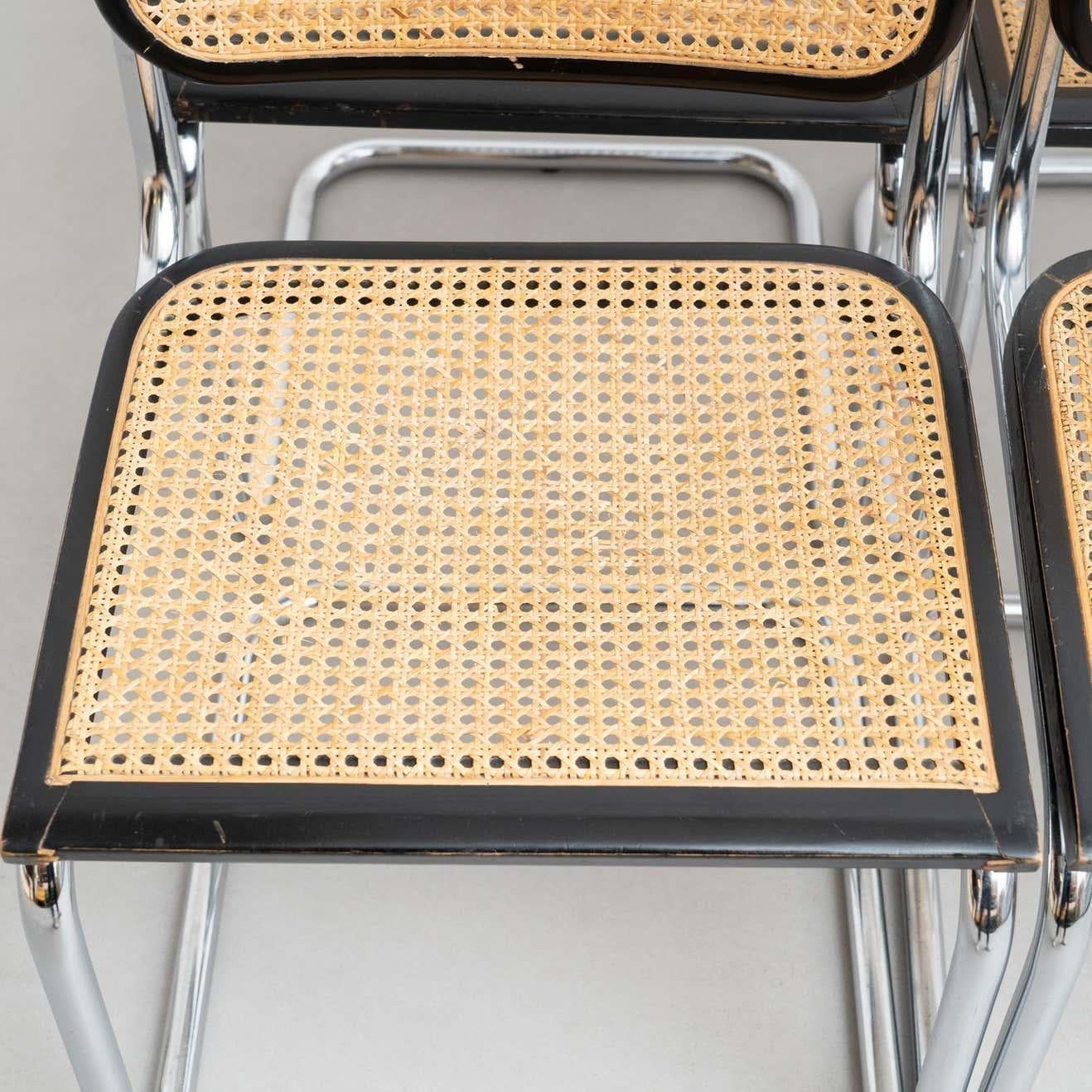 Ensemble de 4 chaises Cesca modernes Marcel Breuer en métal et bois du milieu du siècle dernier, vers 1960 en vente 9