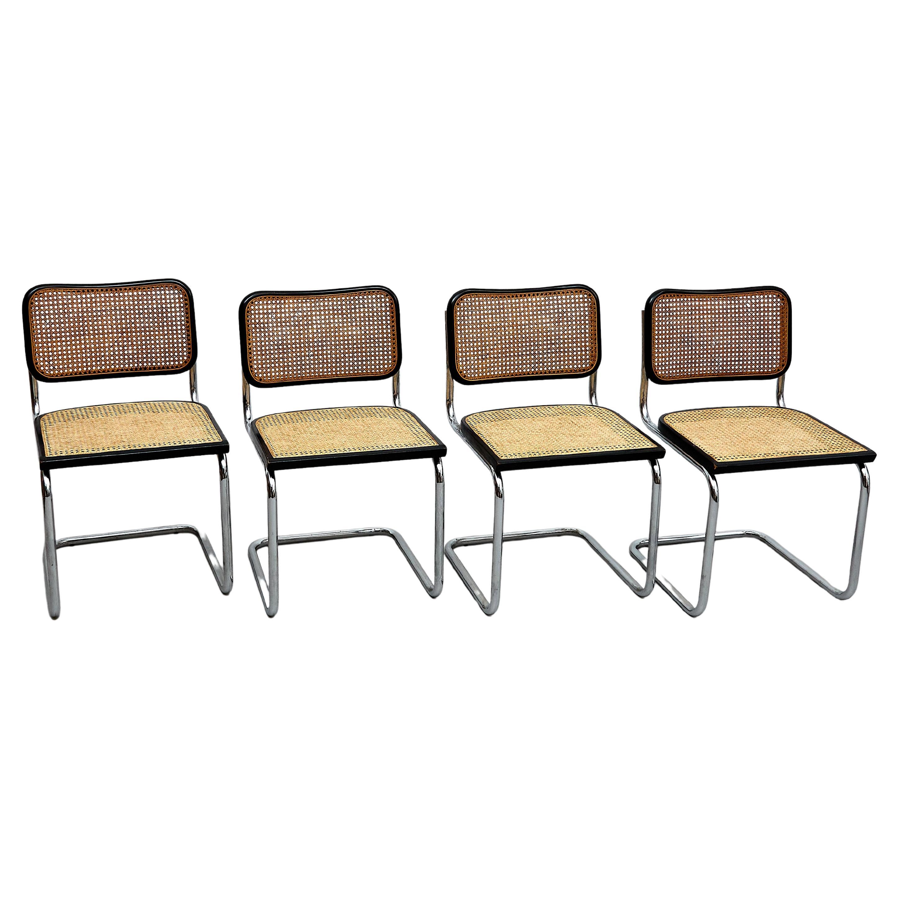 Ensemble de 4 chaises Cesca modernes Marcel Breuer en métal et bois du milieu du siècle dernier, vers 1960 