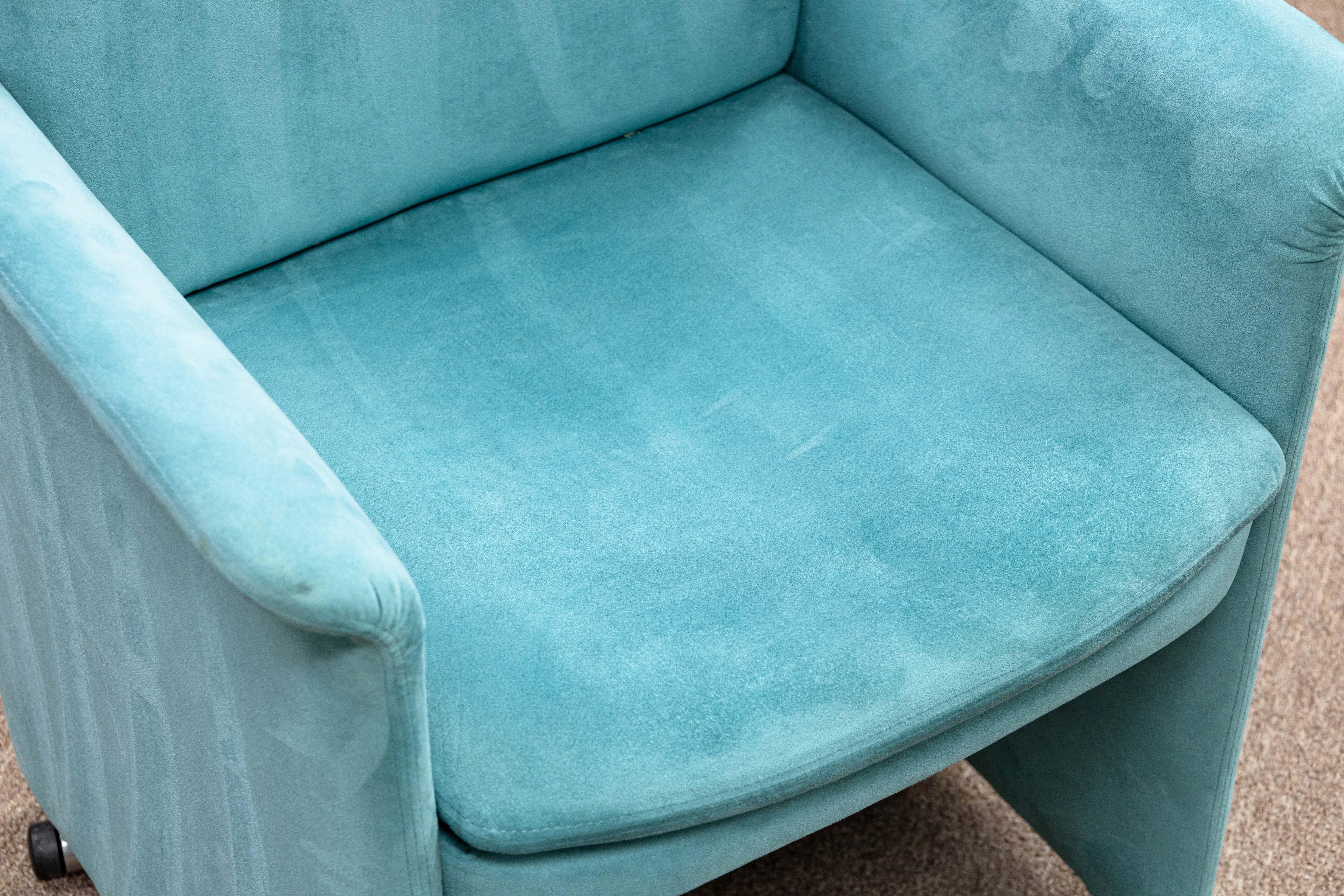 Set of 4 Mario Bellini for Cassina 401 Break Style Blue Velvet Rolling Armchairs In Good Condition In Keego Harbor, MI