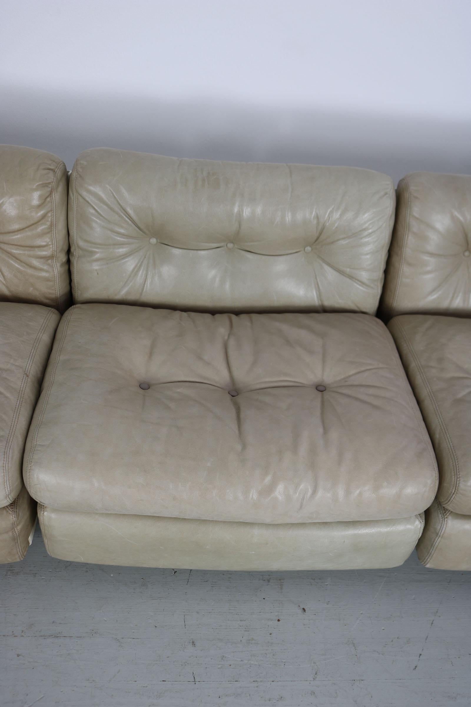 Set di 4 divani Mario Bellini, A.I.C. 1960 per C. B. & C. in vendita 4