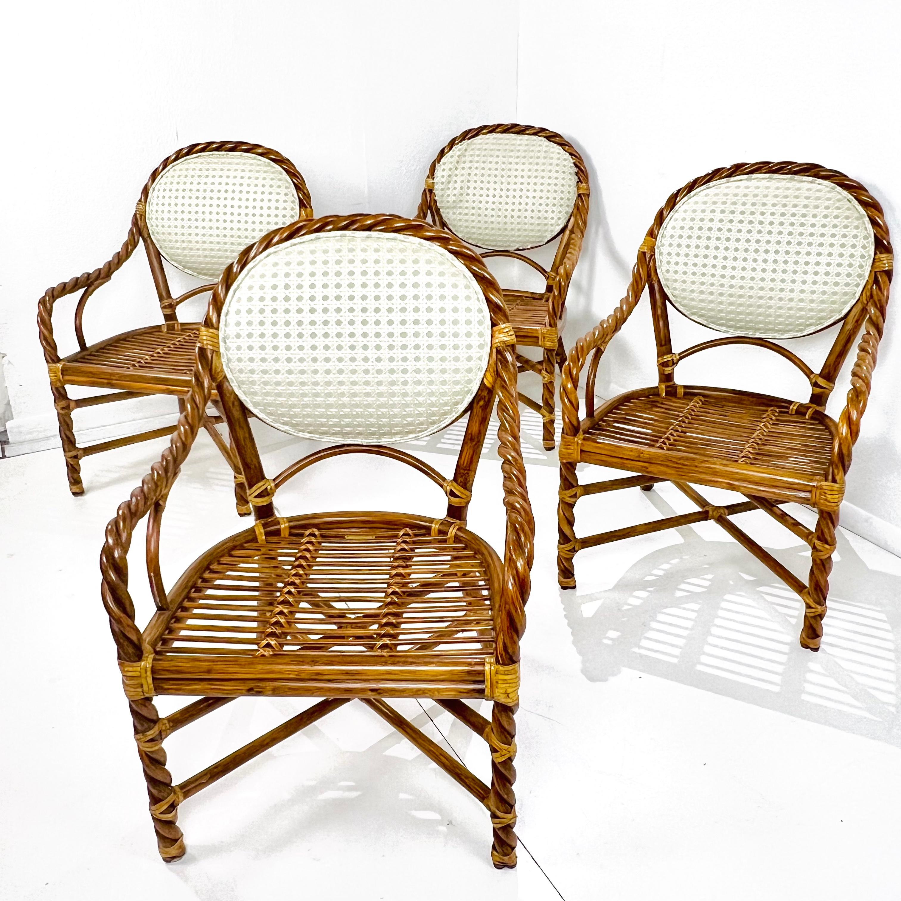 Organico moderno Set di 4 sedie da pranzo in rattan ritorto McGuire in vendita