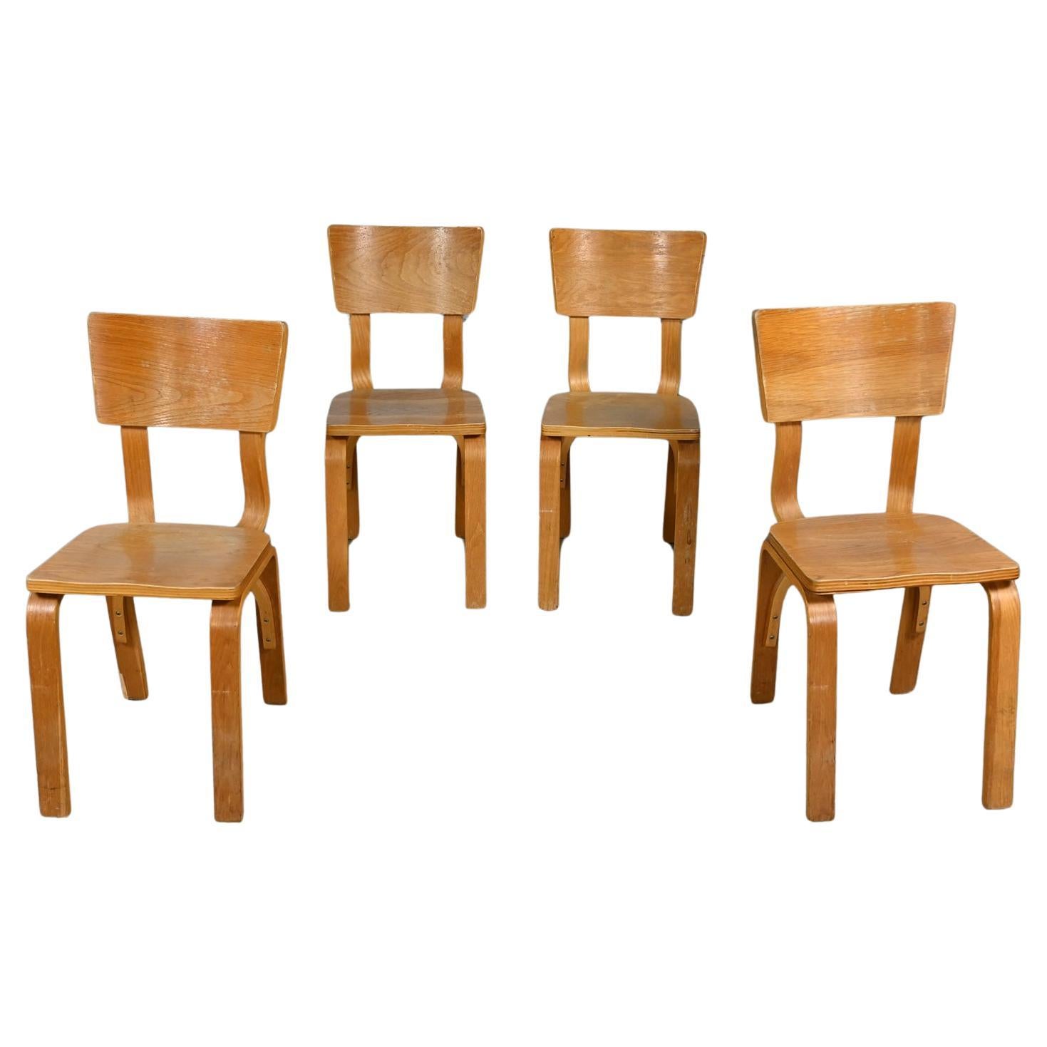Ensemble de 4 chaises de salle à manger MCM Thonet #1216 en contreplaqué de chêne courbé, assise en selle, arc simple