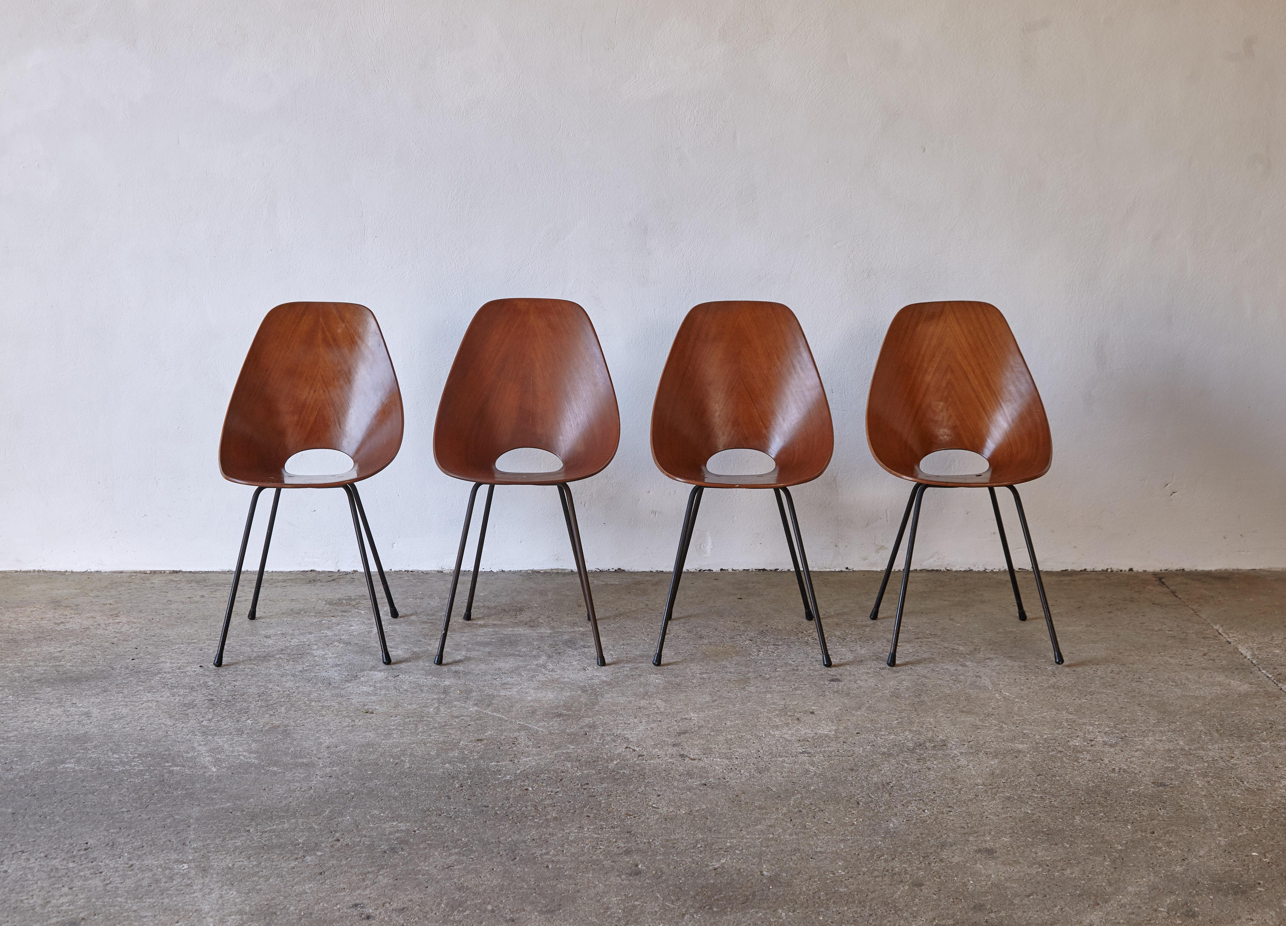 Mid-Century Modern Set of 4 Medea Chairs by Vittorio Nobili, Fratelli Tagliabue, Italy, 1950s For Sale