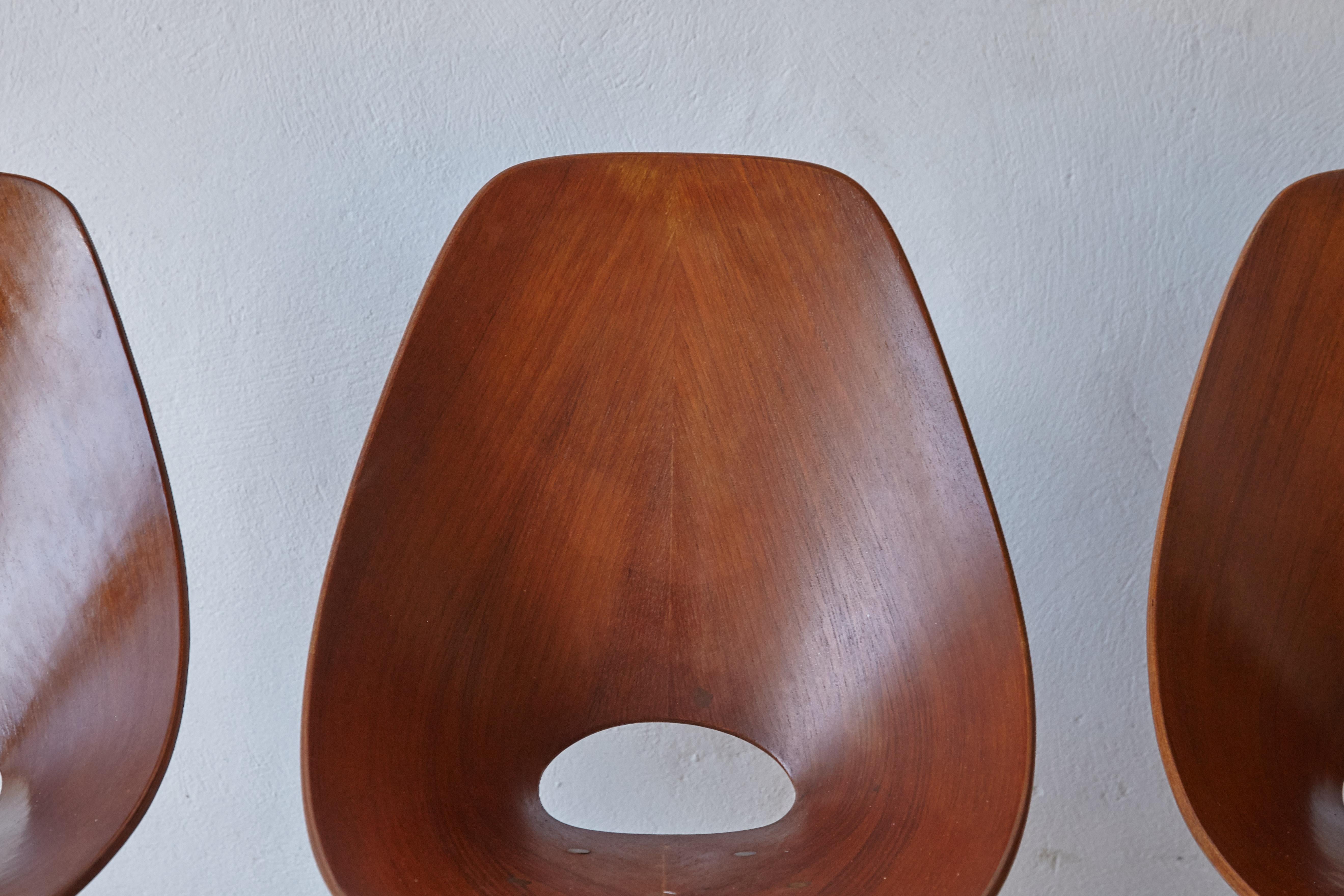 20ième siècle Ensemble de 4 chaises Medea par Vittorio Nobili, Fratelli Tagliabue, Italie, années 1950 en vente