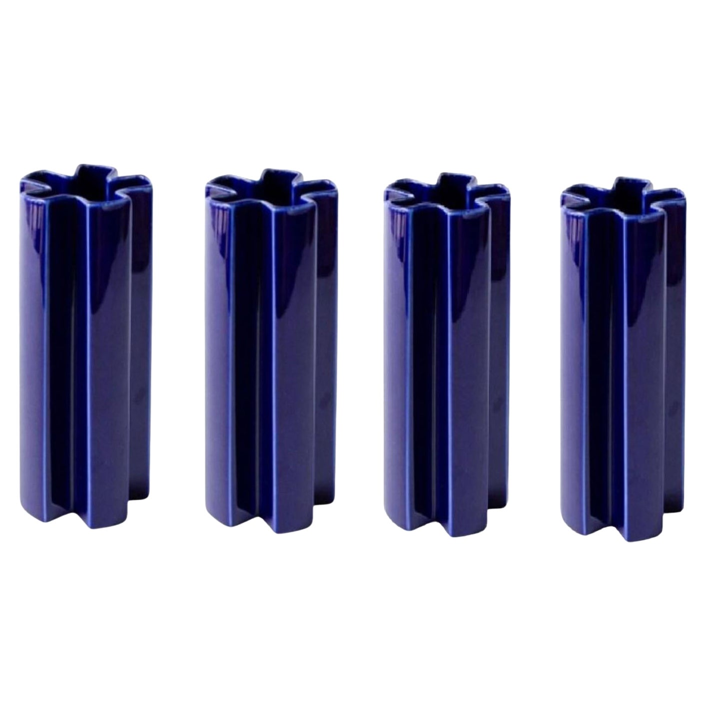 Juego de 4 jarrones medianos de cerámica geométrica KYO Star en azul de Mazo Design