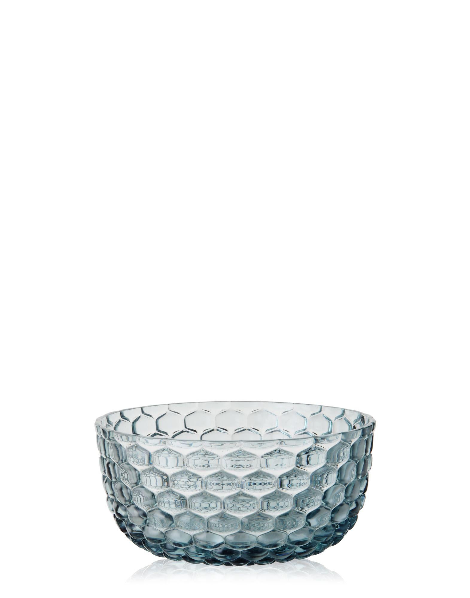 The Jelly bowls are part of a new series of design items through which Kartell, in its continuous search for new tactile and aesthetic effects, once again demonstrates its technological know-how in experimenting with the textures of surfaces. Ideal