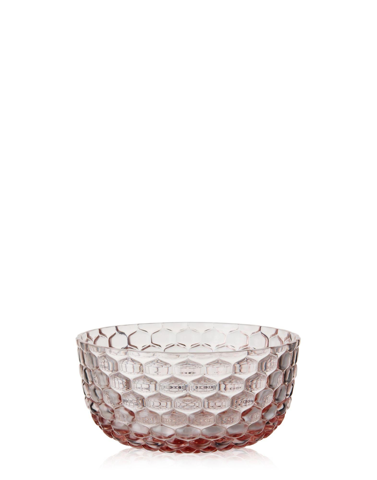 The Jelly bowls are part of a new series of design items through which Kartell, in its continuous search for new tactile and aesthetic effects, once again demonstrates its technological know-how in experimenting with the textures of surfaces. Ideal
