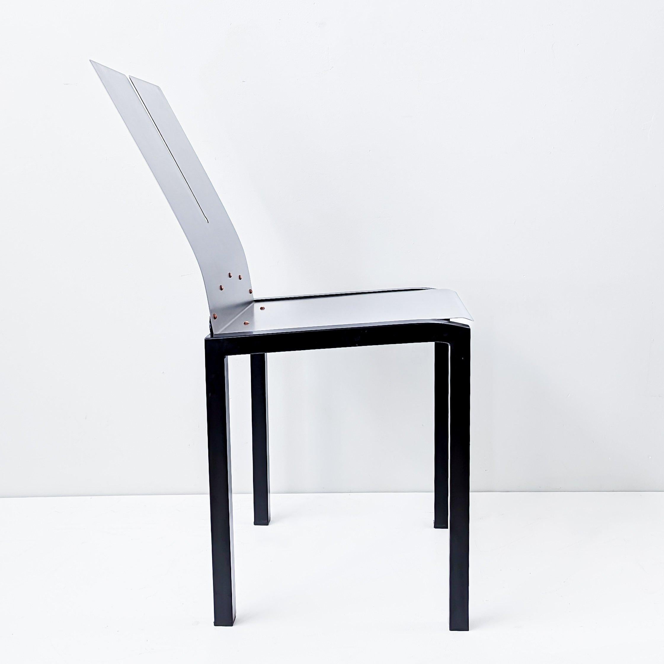 20ième siècle Ensemble de 4 chaises « Blade » en métal par Maurizio Peregalli, Italie / C.1980 en vente