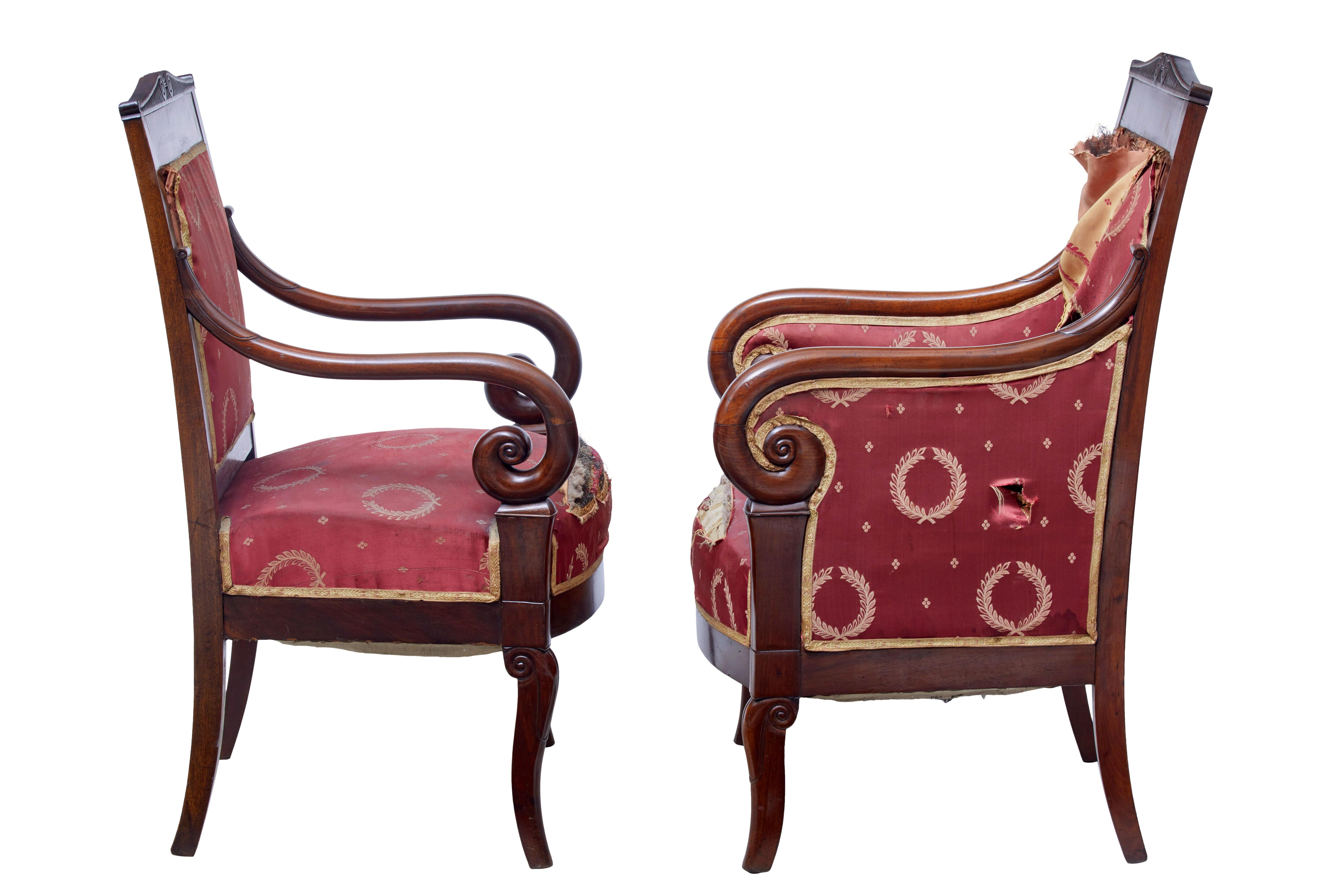 Set of 4 mid 19th century Danish mahogany armchairs In Fair Condition For Sale In Debenham, Suffolk