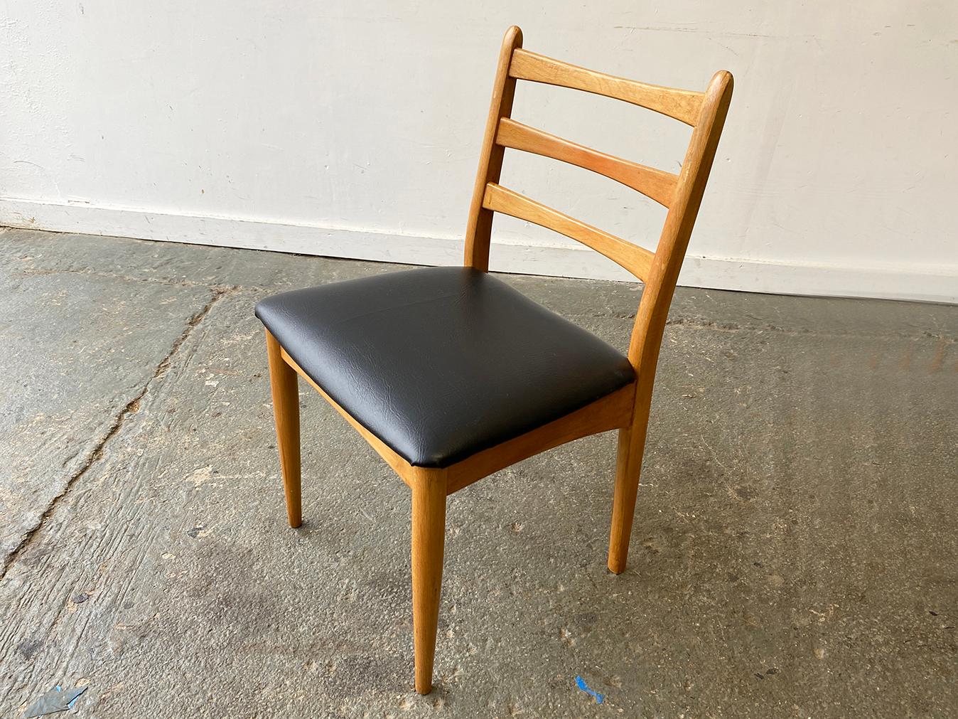 British Set of 4 Mid-Century 1970’s dining chairs by Schreiber Furniture For Sale
