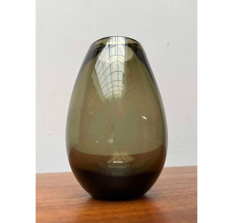 Set of 4 Mid-Century Art Glass Vases, 1960s For Sale 7