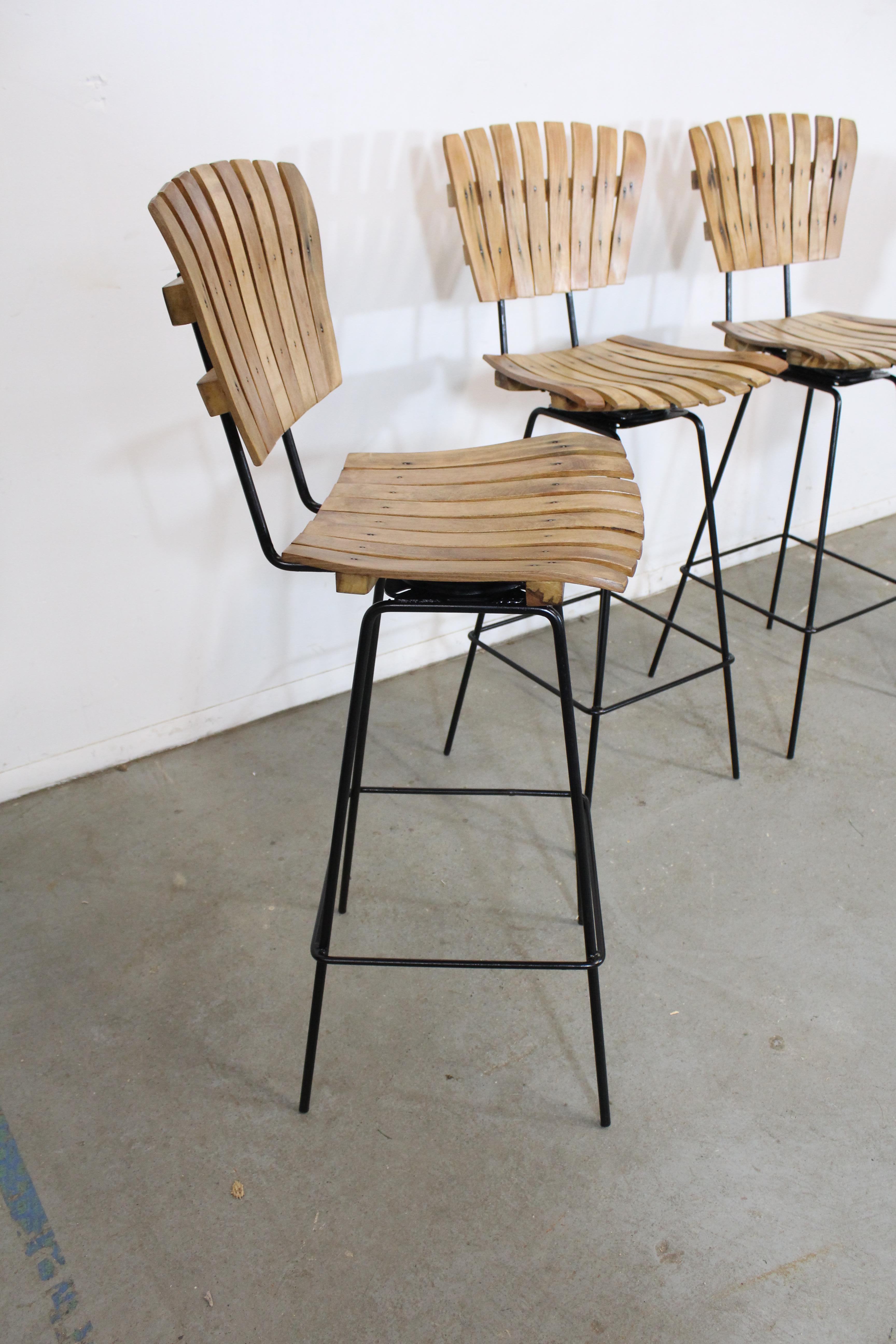 Unknown Set of 4 Mid-Century Arthur Umanoff Slat Style Bar Stools For Sale